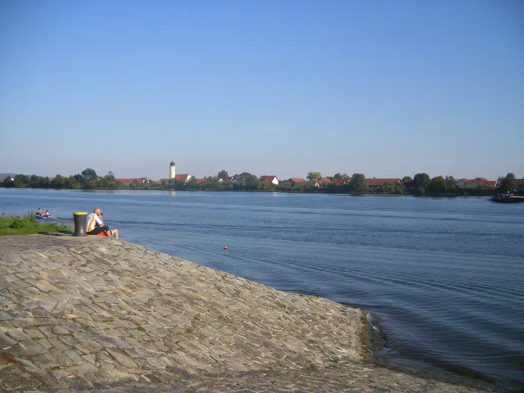 Photo showing: Danube at Demling (Friesheim on the another site) - Bach a.d.Donau municipality