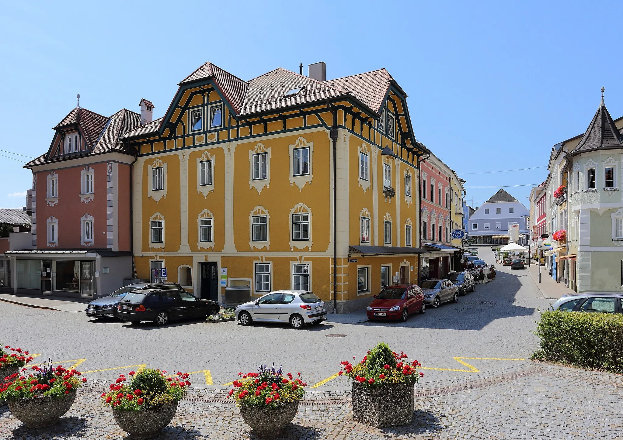 Photo showing: Das Fleisch-Paulnhaus in der oberösterreichischen Stadt Peuerbach.