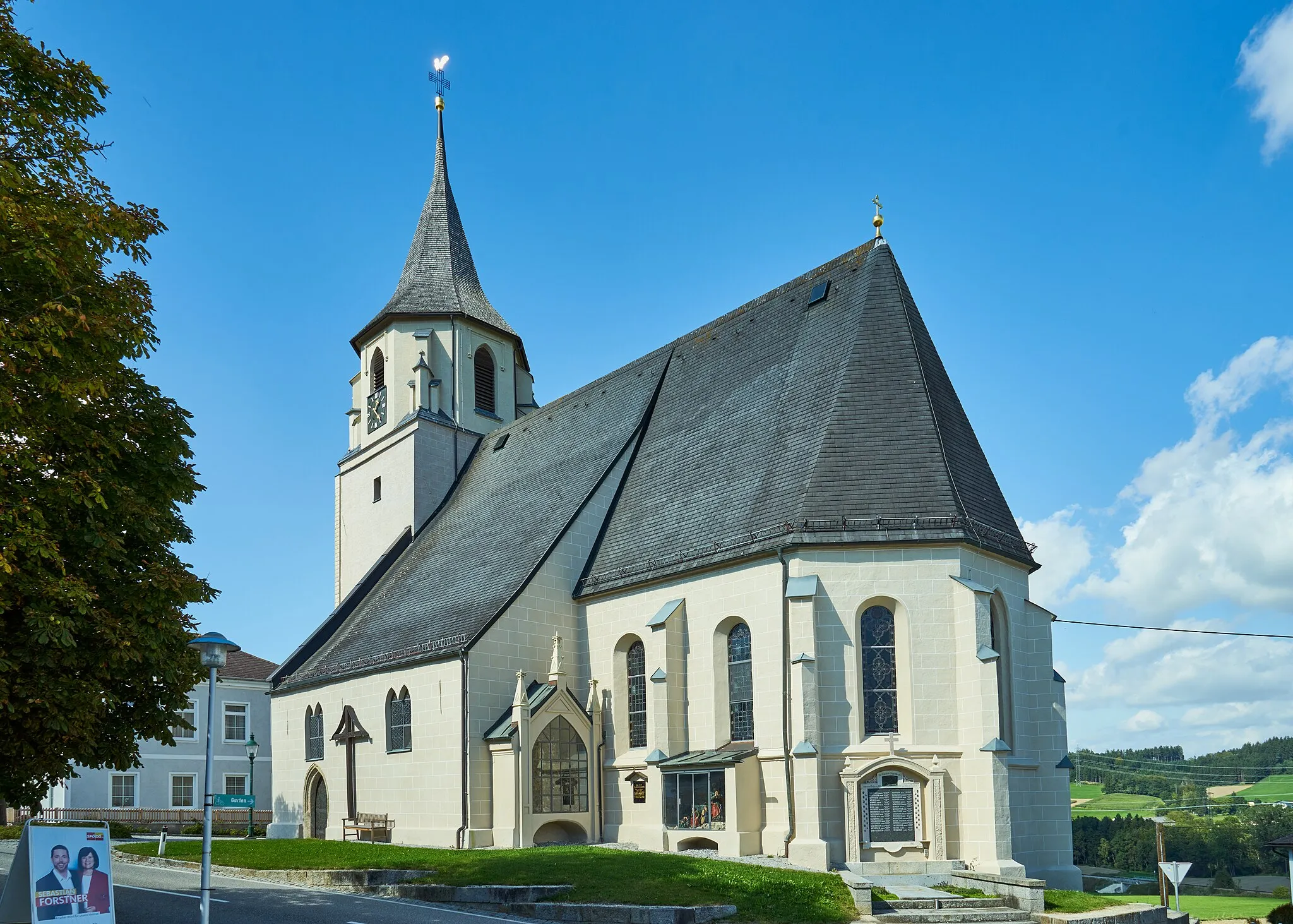 Photo showing: Katholische Pfarrkirche Mariä Namen Wippenham, Ansicht von Südosten