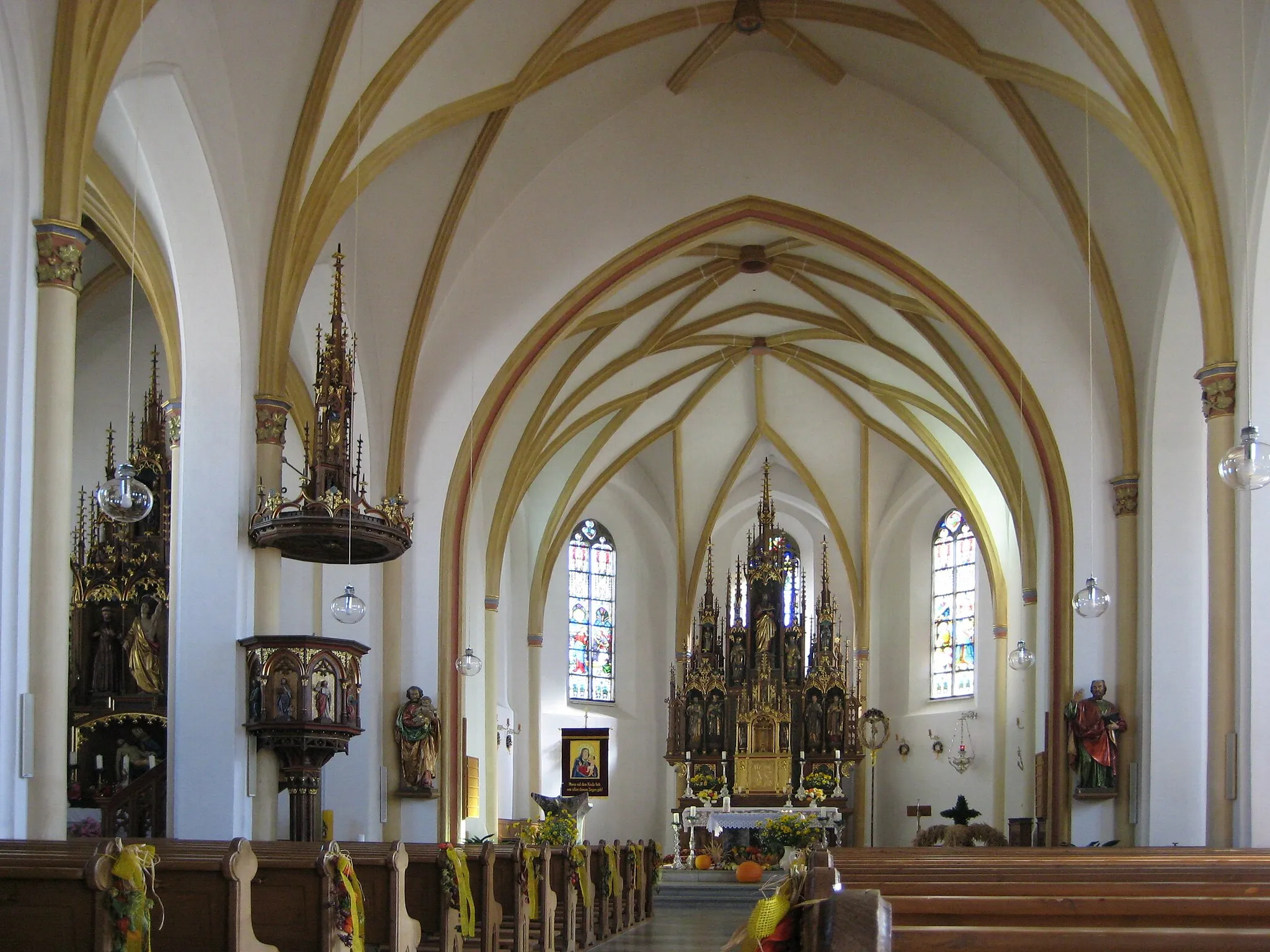 Photo showing: Perlesreut, interior view of St Andrew Parish Church from west.