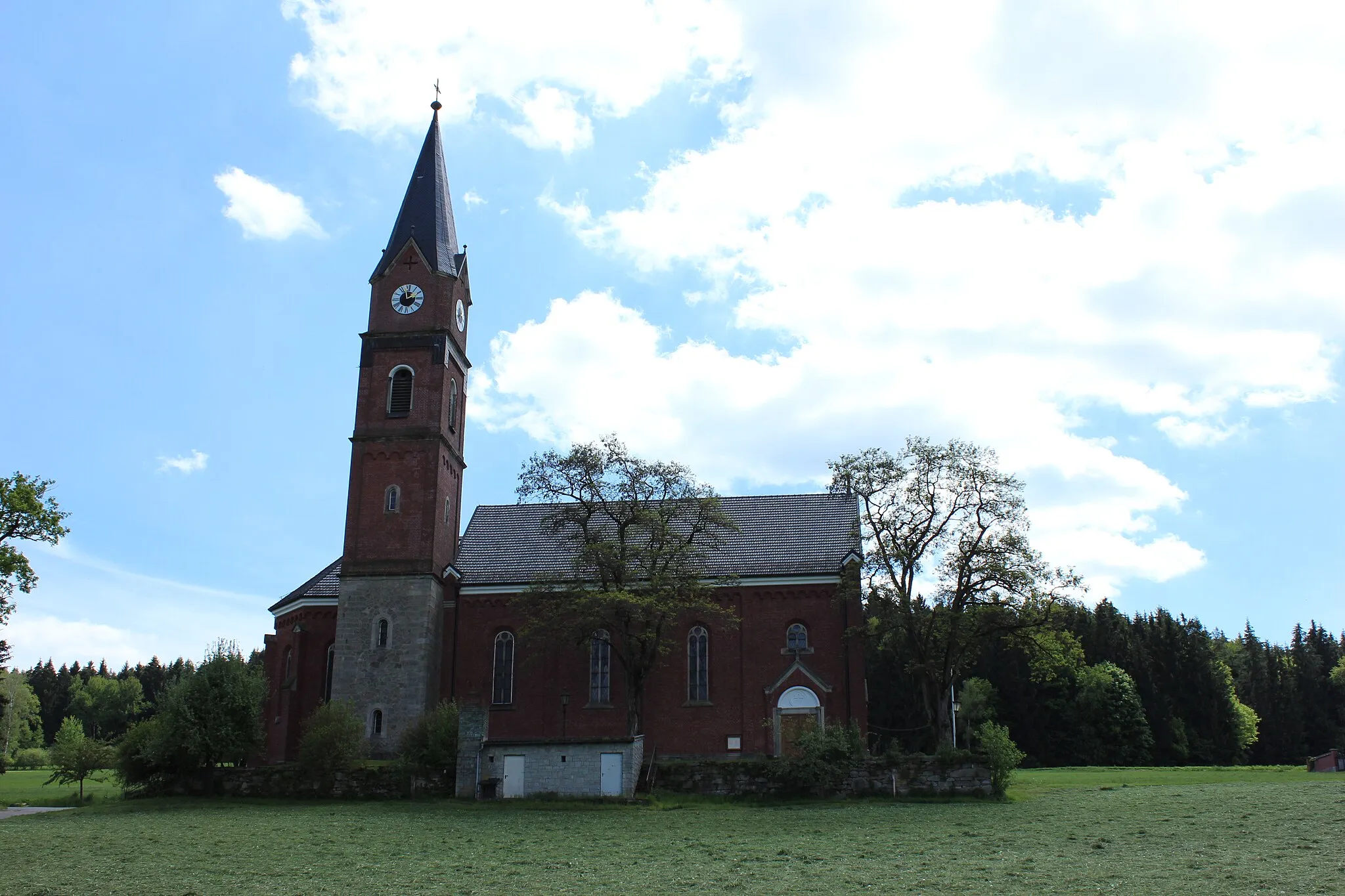 Photo showing: Katholische Pfarrkirche St. Magdalena in Kirchaitnach, Gemeinde Kollnburg.