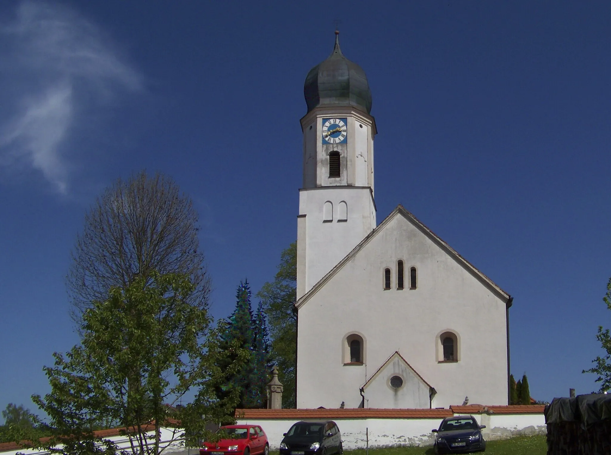 Photo showing: Hohenthann, Andermannsdorf. Kirche St. Andreas. Spätromanischer Bau des 13. Jahrhundert, 1687 verlängert; mit Ausstattung.