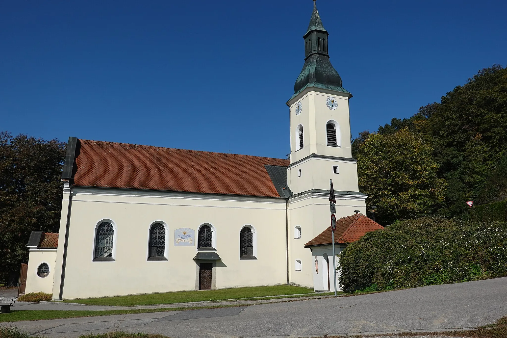 Photo showing: Wallfahrtskirche mit Kapelle in Halbmeile.