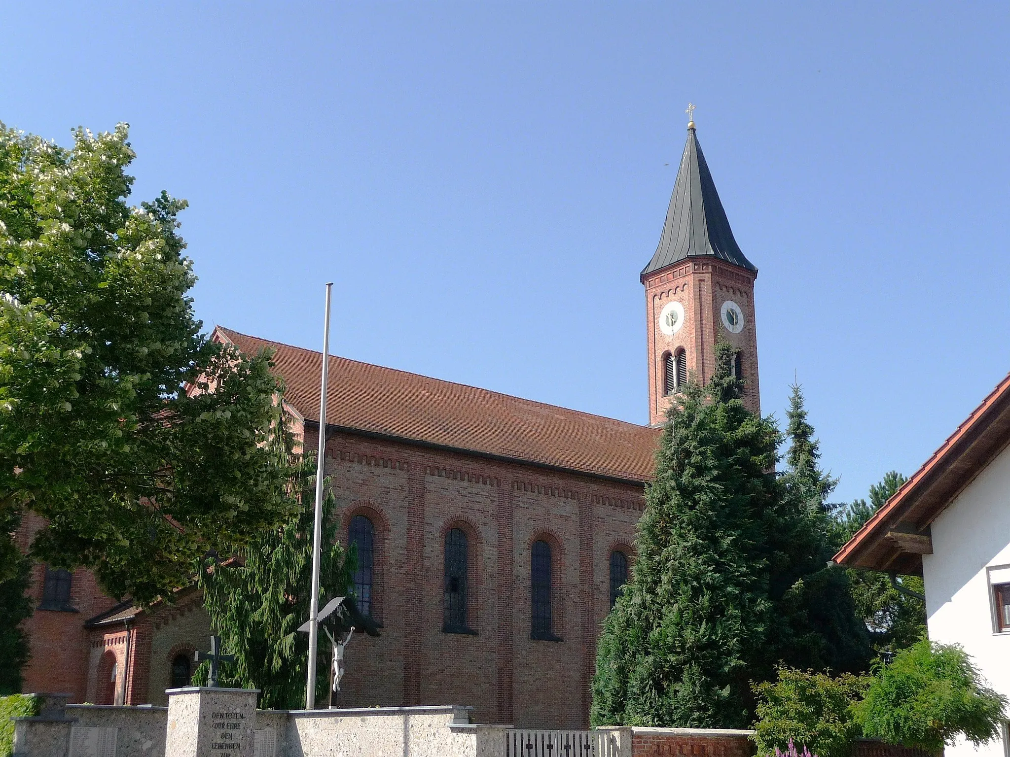 Photo showing: Die Pfarrkirche Sankt Johannes in Ittling, Stadt Straubing