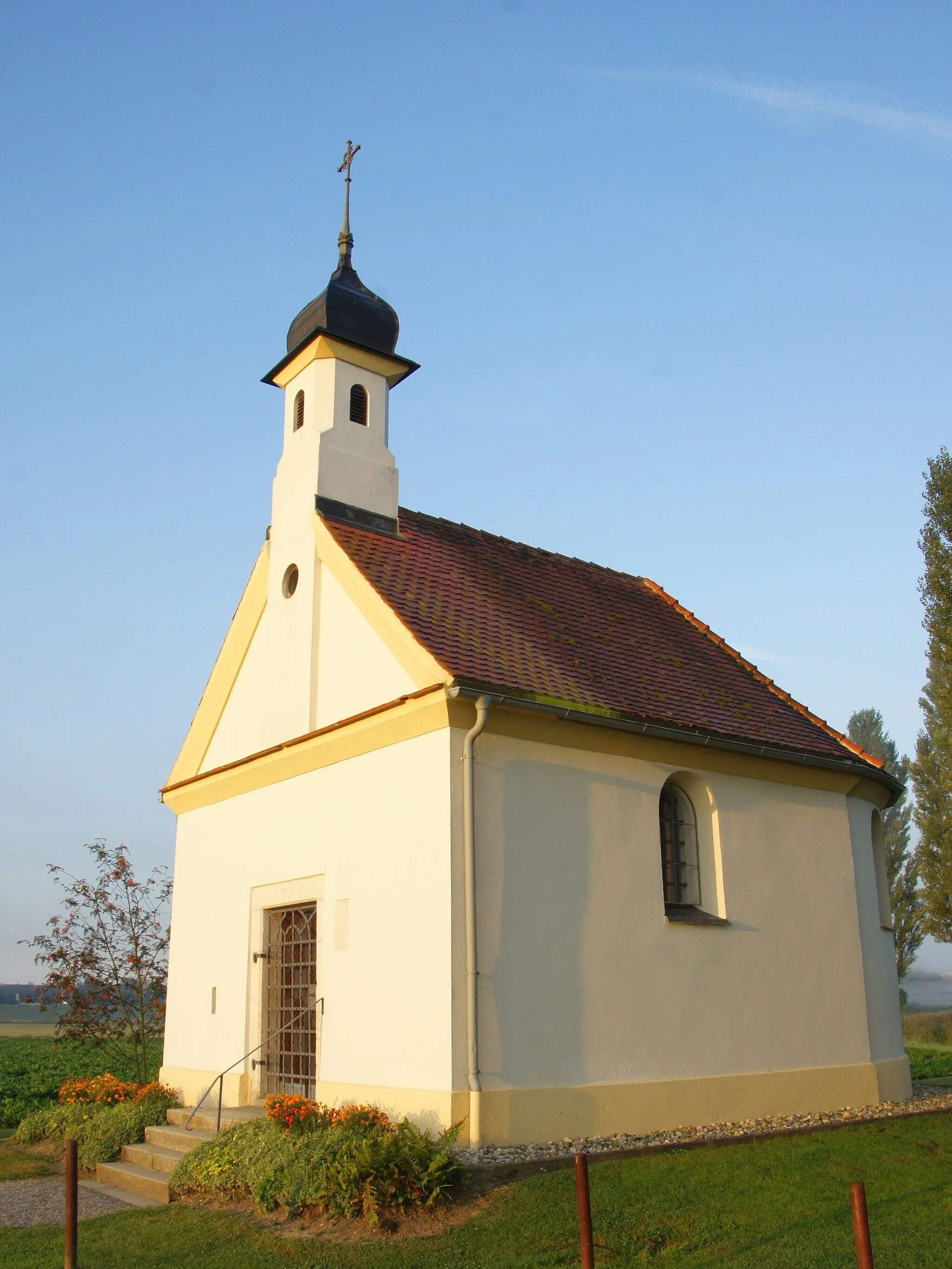 Photo showing: This is a photograph of an architectural monument. It is on the list of cultural monuments of Bayern, no. D-2-63-000-295.