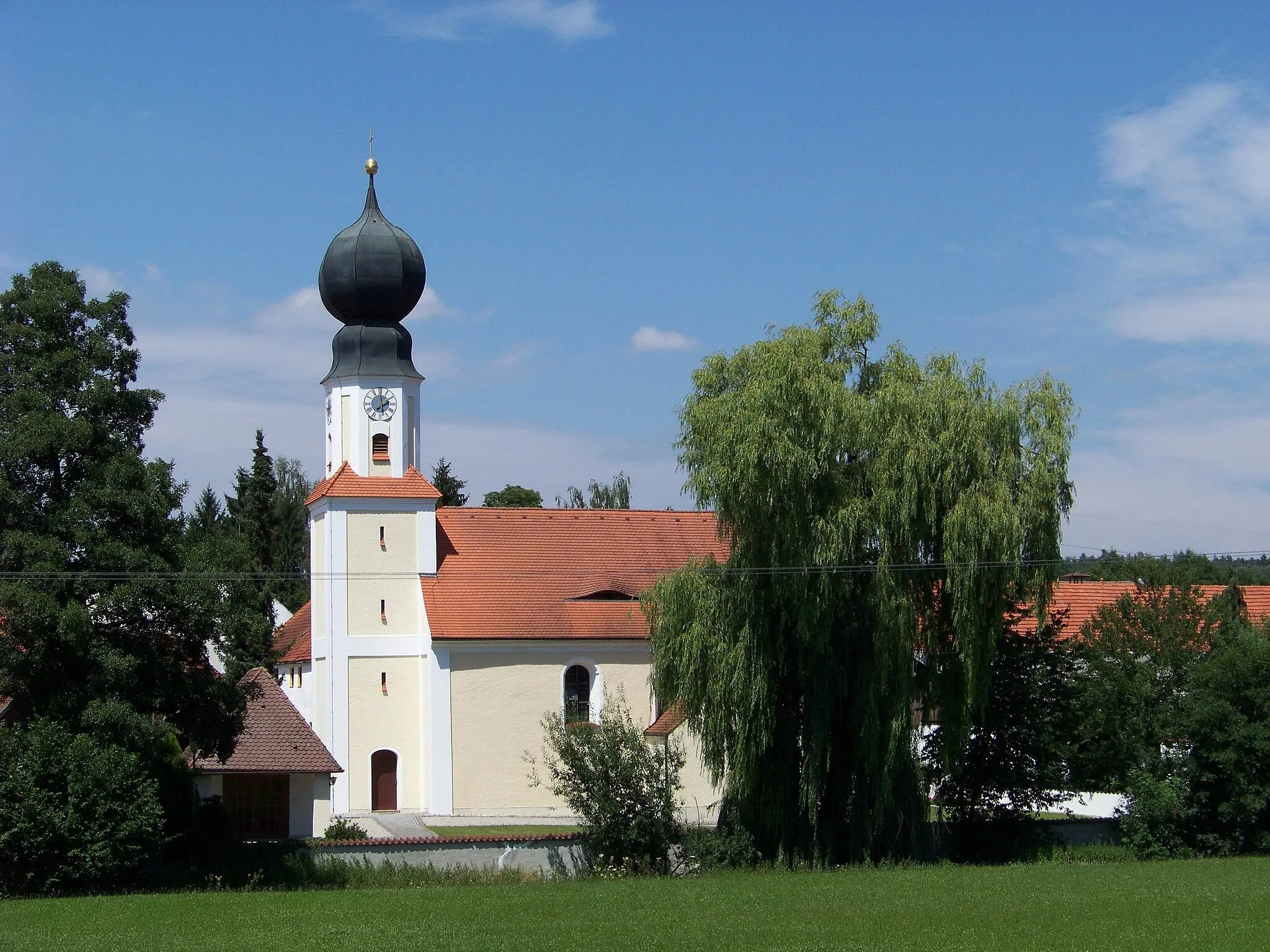 Photo showing: Hohenthann, Oberergoldsbach. Kirche St. Margaretha. Spätromanischer Bau des 13. Jahrhunderts, Ausbau in der 1. Hälfte des 18. Jahrhundert; mit Ausstattung.