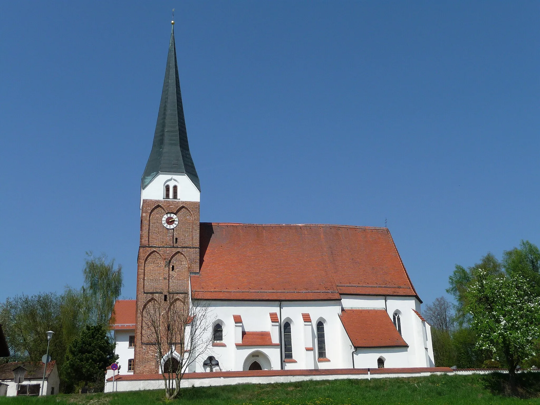 Photo showing: Die Pfarrkirche Maria Himmelfahrt in Wolfakirchen