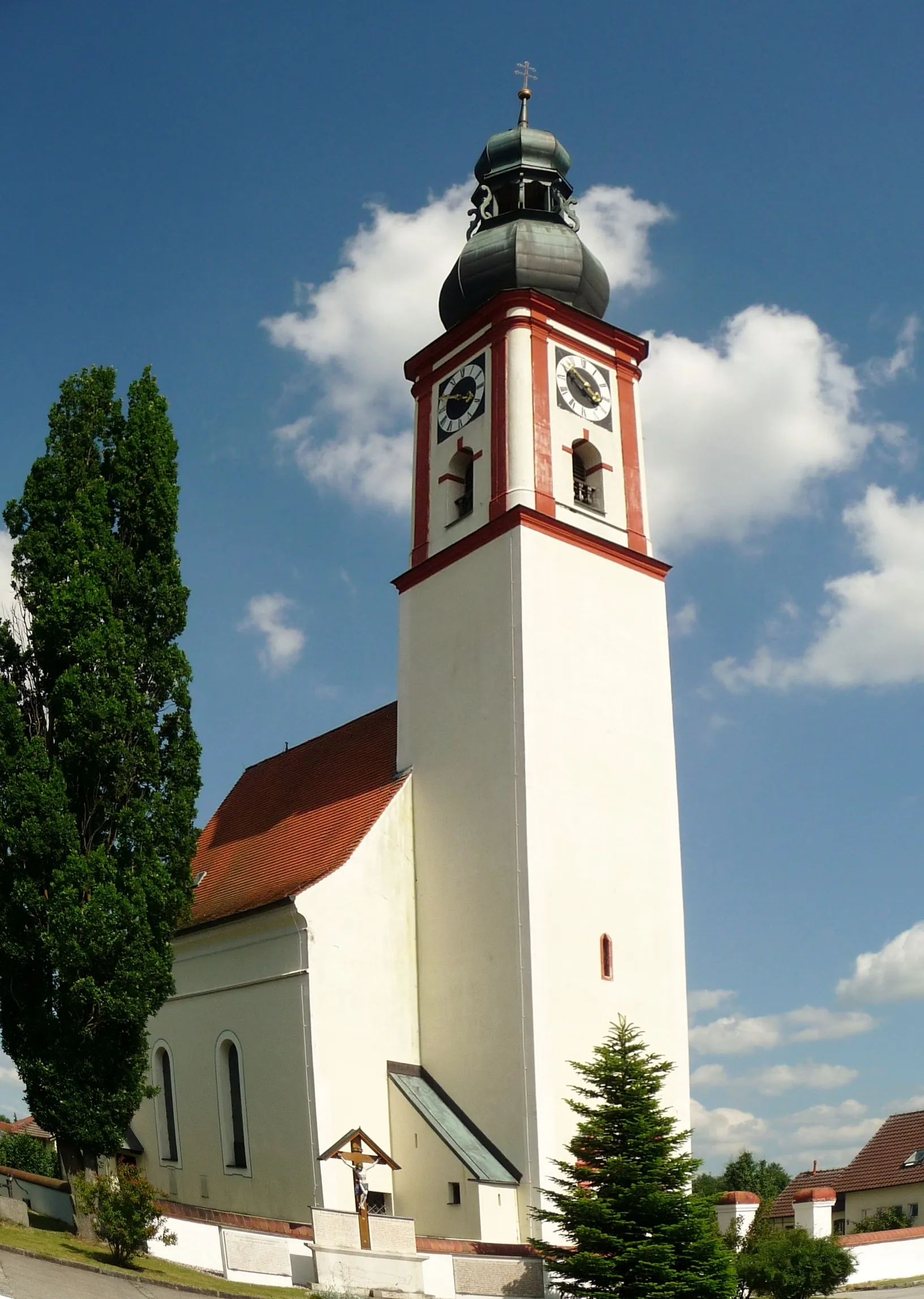 Photo showing: Die Pfarrkirche St. Martin in Reichersdorf