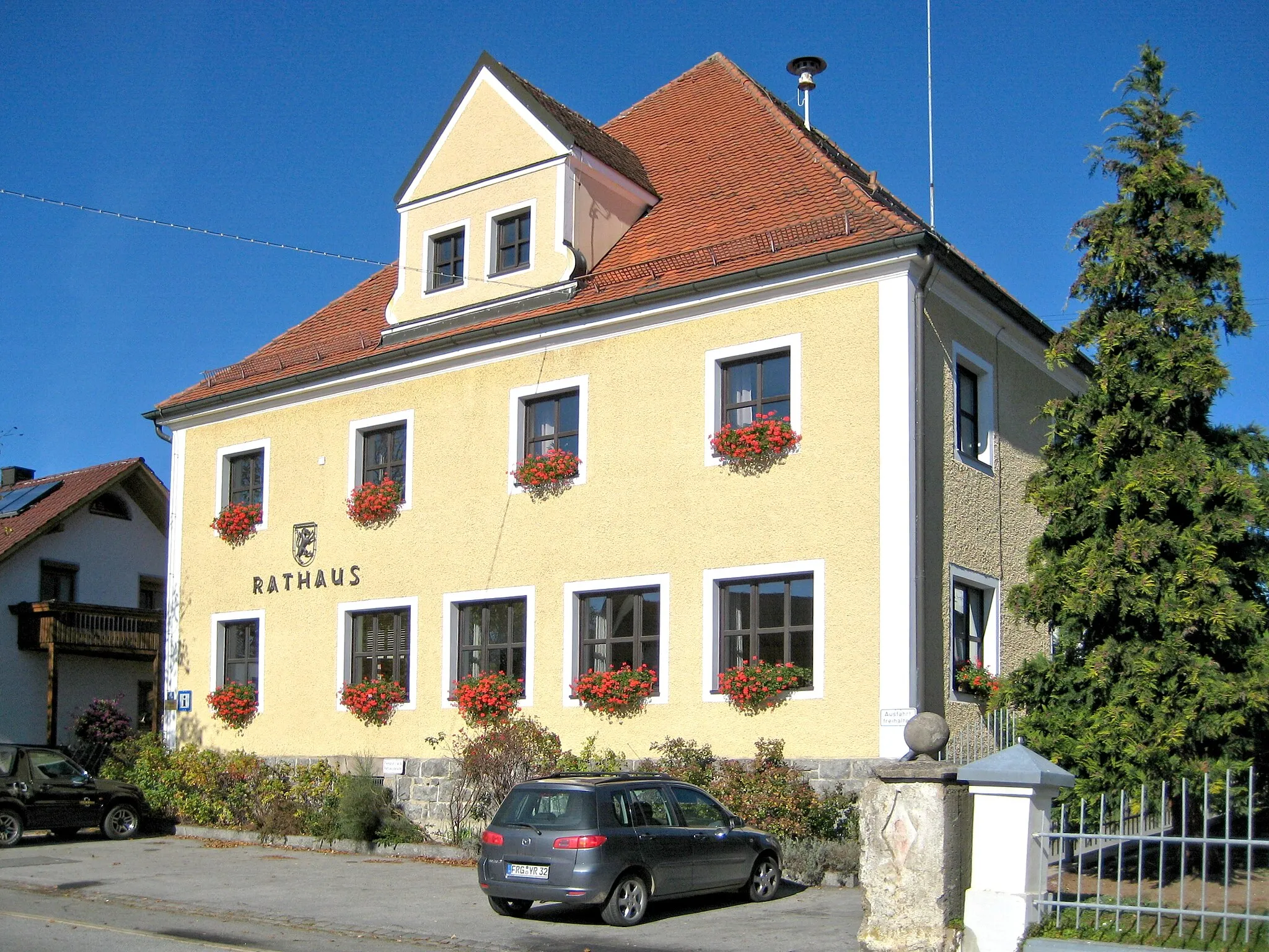 Photo showing: Town hall of Perlesreut