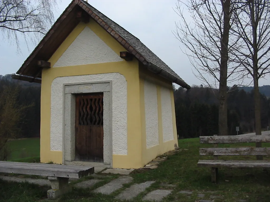 Photo showing: Beschreibung: Die Marienkapelle von Ensmannsreut

Quelle: Penzenstadler Ludwig
Datum: 4. Dezember 2009
Autor: Penzenstadler Ludwig