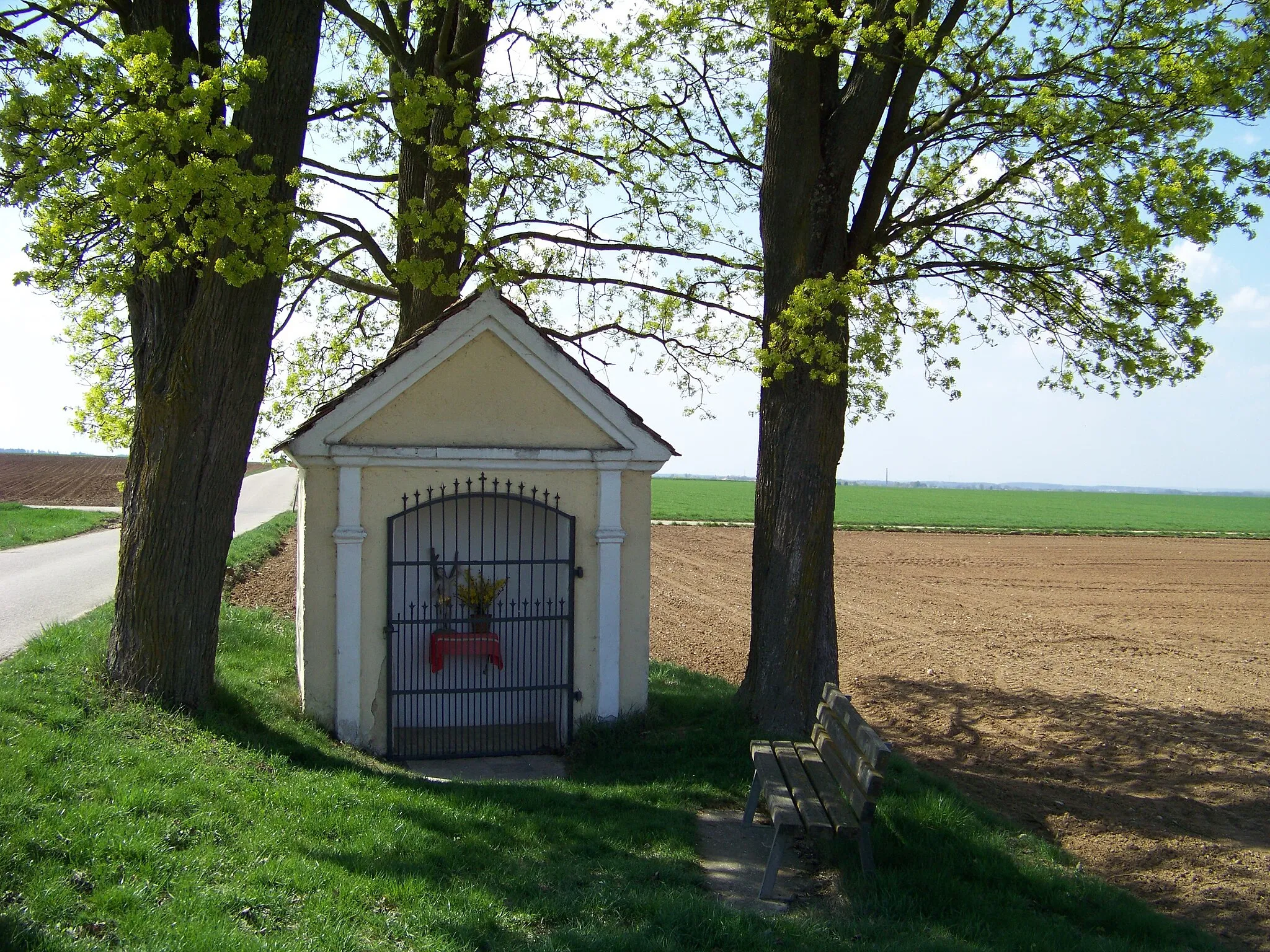 Photo showing: Sebastiani Figur Feld. Wegkapelle, sog. Sebastianikapelle, traufständiger Satteldach mit korbbogiger Nische und Pilastergliederung, um 1713/15.