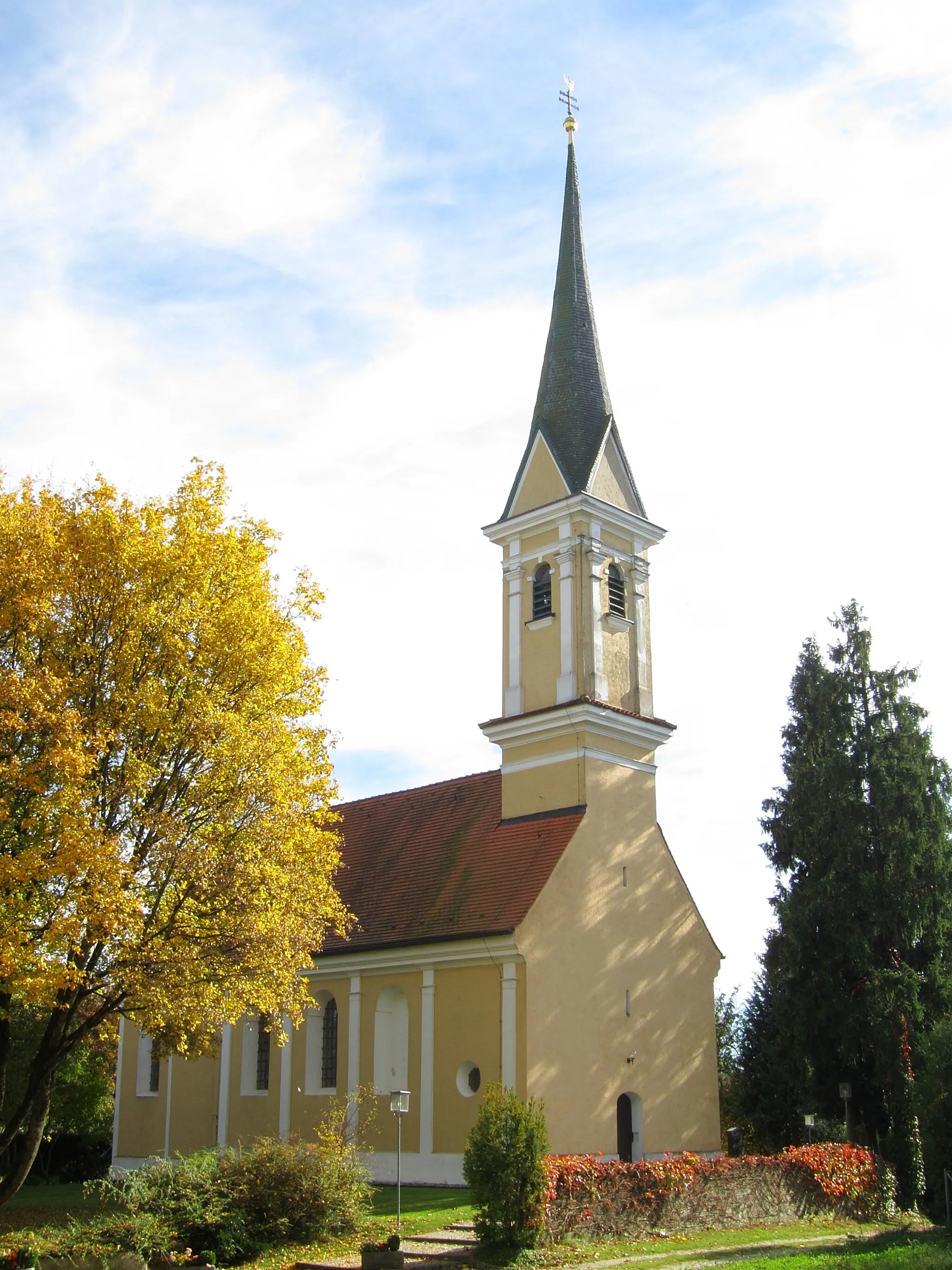 Photo showing: Vatersdorf; kath. Kirche St. Gregor; spätgotischer Chor, Turm und Langhaus barock; mit Ausstattung.