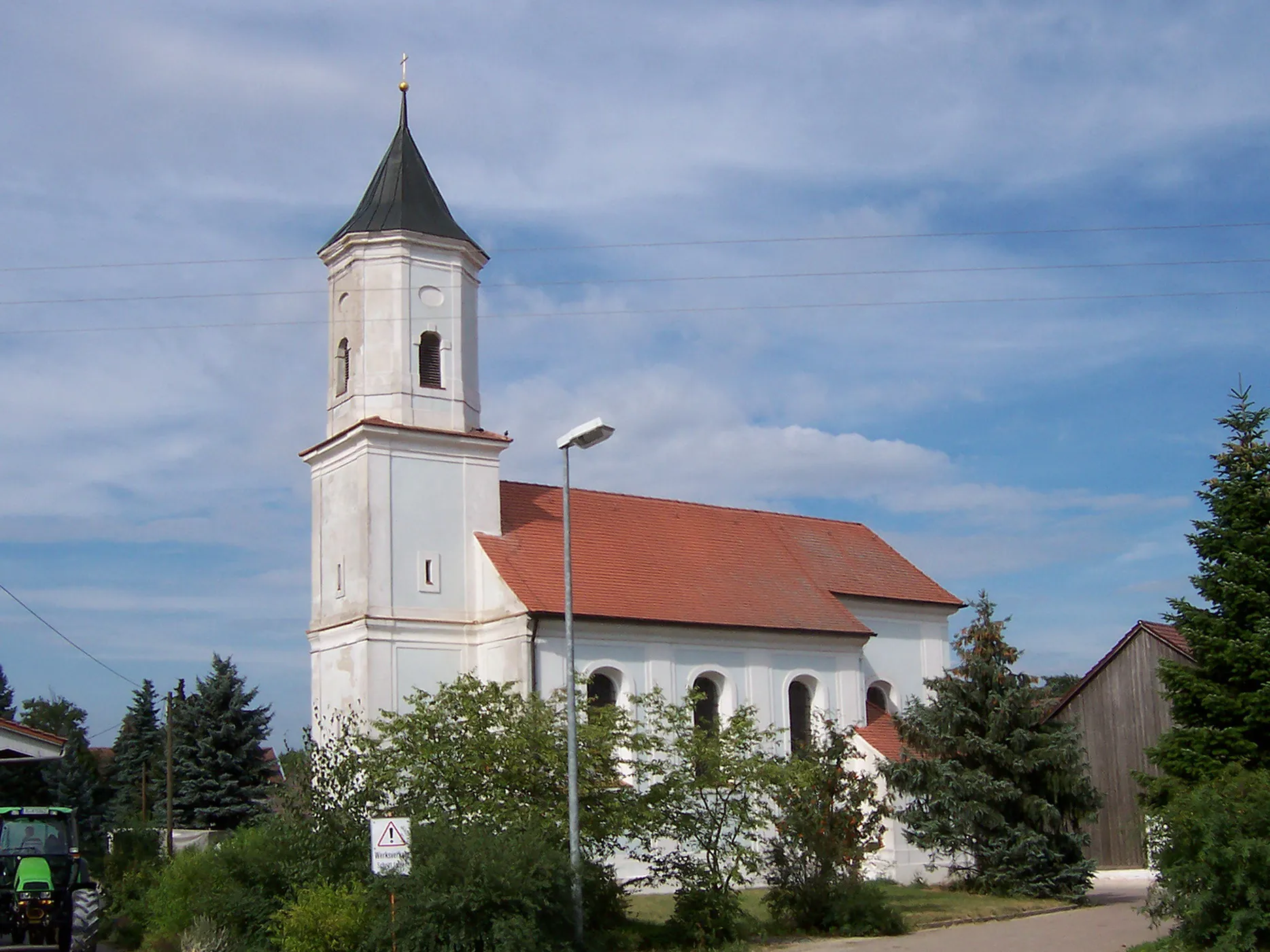 Photo showing: Innerhienthal 13. Filialkirche St. Johannes der Täufer. Einheitlicher barocker Neubau, 1719; mit Ausstattung.
nachqualifiziert