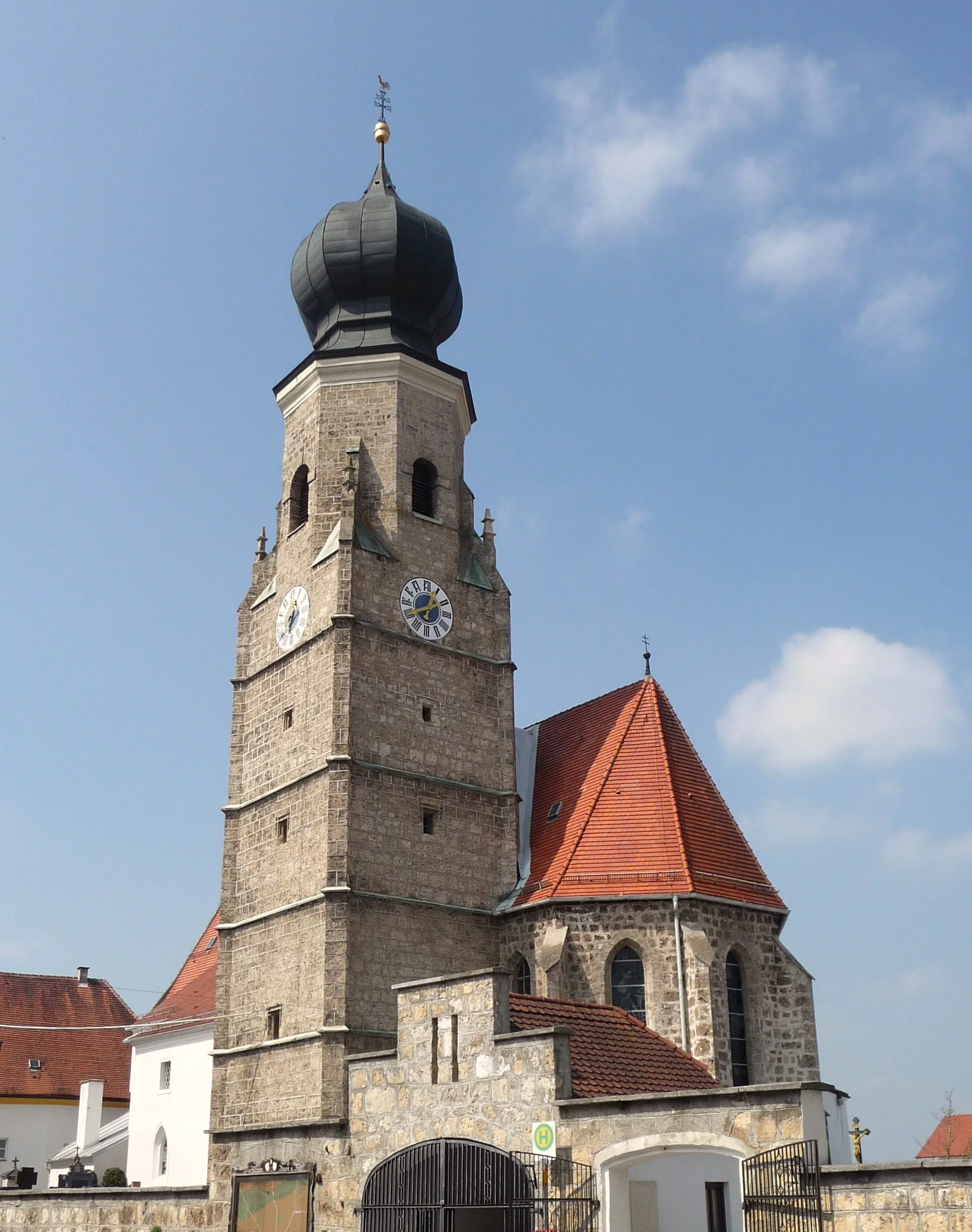 Photo showing: Die Pfarrkirche St. Stephan in Aigen am Inn