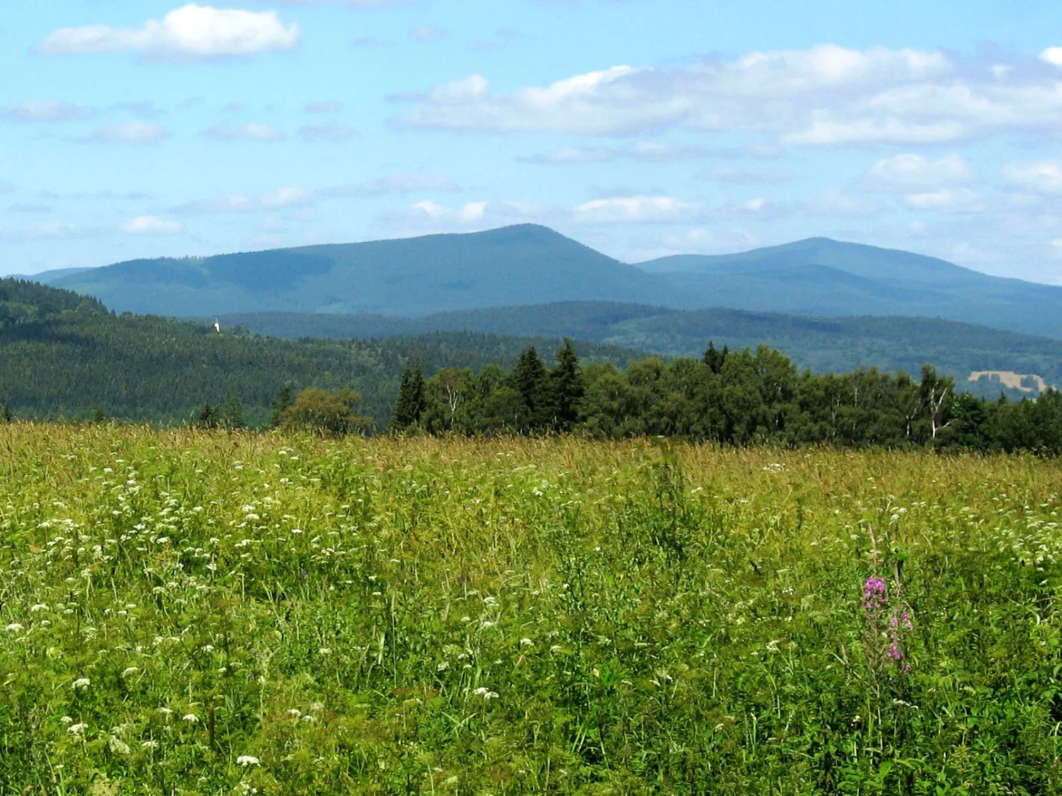 Photo showing: View of the mountains Bobík and Boubín in the Šumava Mts., Czech republic