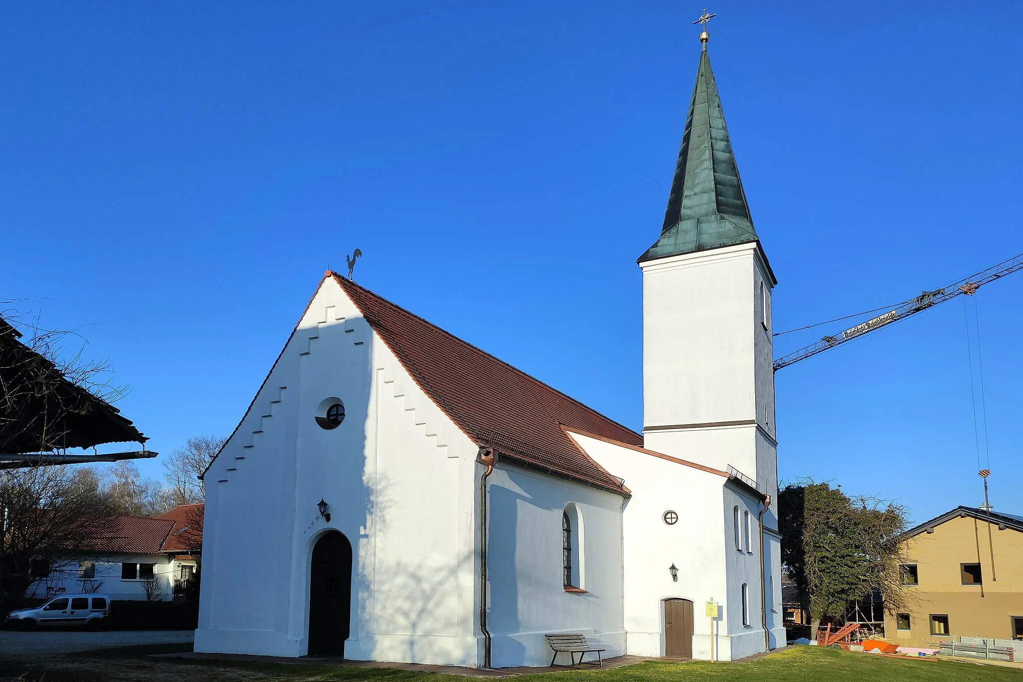 Photo showing: Die römisch-katholische Filialkirche Mariä Himmelfahrt (früher auch St. Johannes und Mariä Himmelfahrt genannt) in Stollnried ist eine frühere Wallfahrtskirche, die Ende des 13. oder Anfang des 14. Jahrhunderts im frühgotischen Stil errichtet wurde.