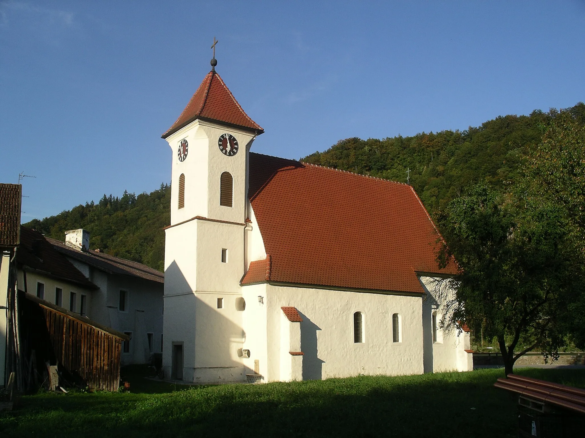 Photo showing: Außenansicht der Filialkirche in Kasten, Gde. Vichtenstein