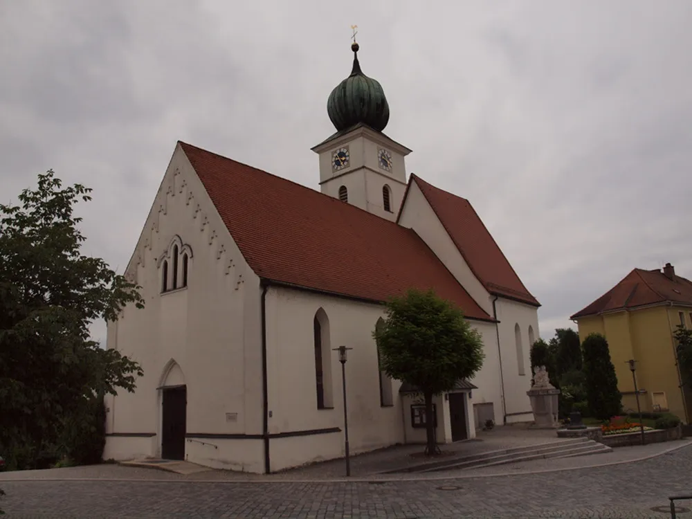 Photo showing: Catholic church “St. Severin” (Severinus of Noricum) in Passau-Heining, Germany