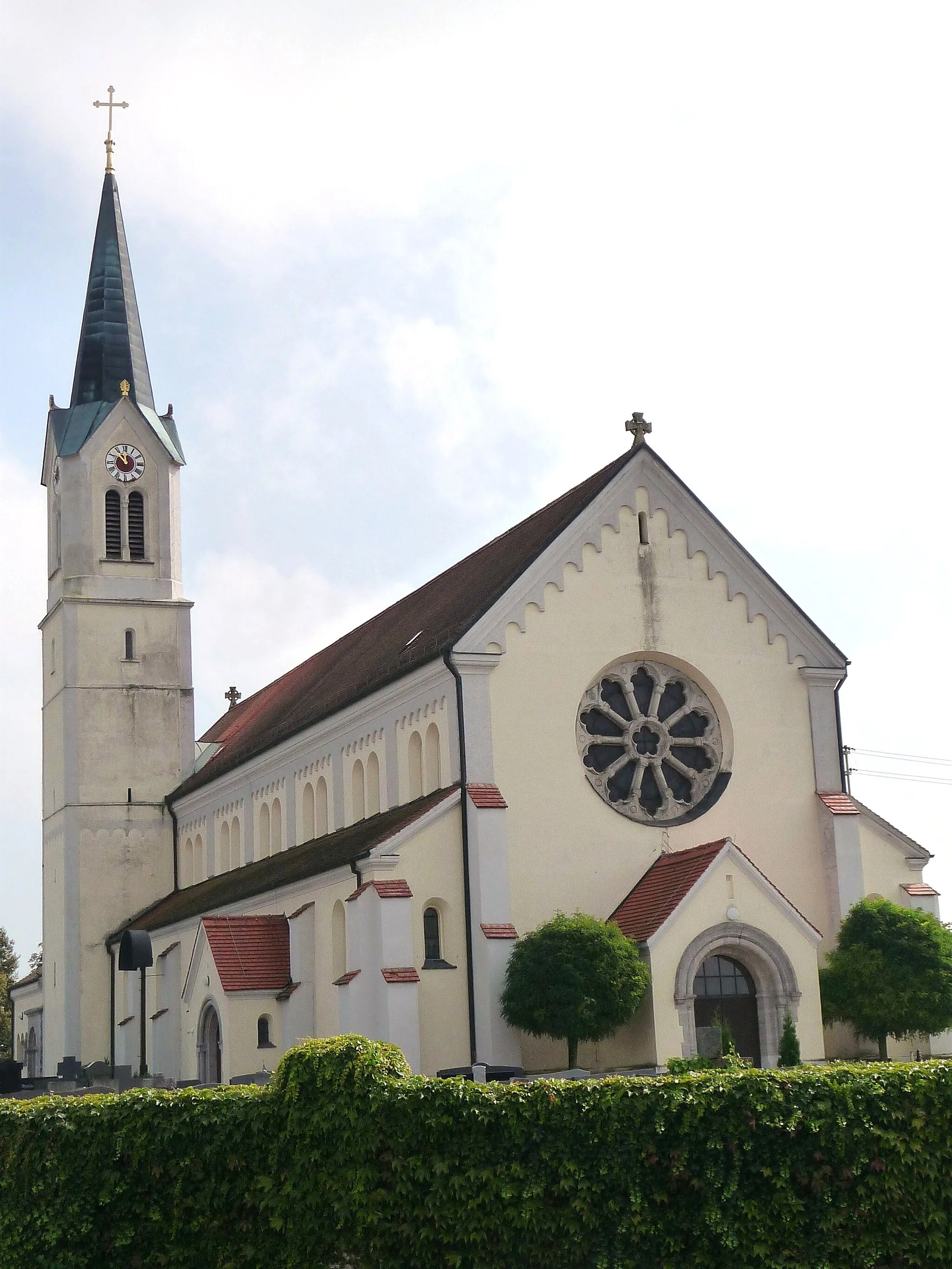 Photo showing: Die Pfarrkirche St.Laurentius in Otzing