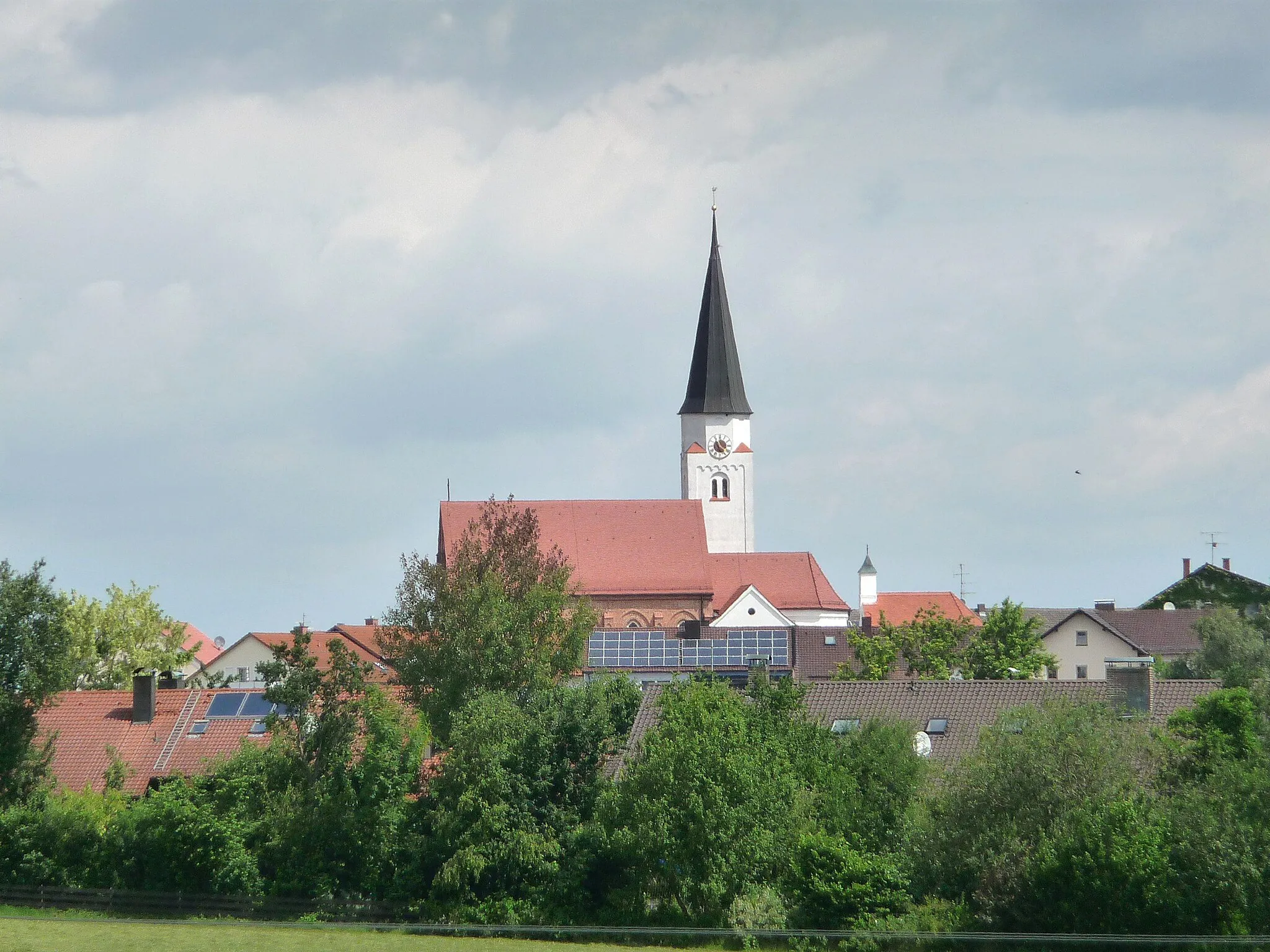 Photo showing: Die Pfarrkirche St. Laurentius in Falkenberg