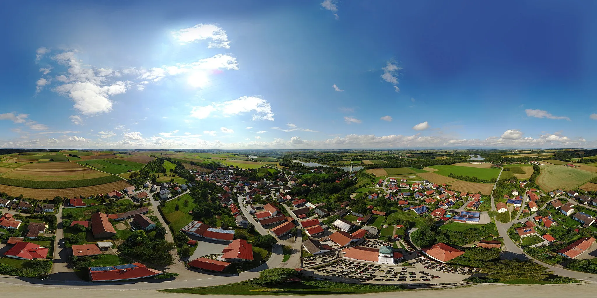 Photo showing: a 360° panorama photo of Zeholfing, a village in Bavaria
