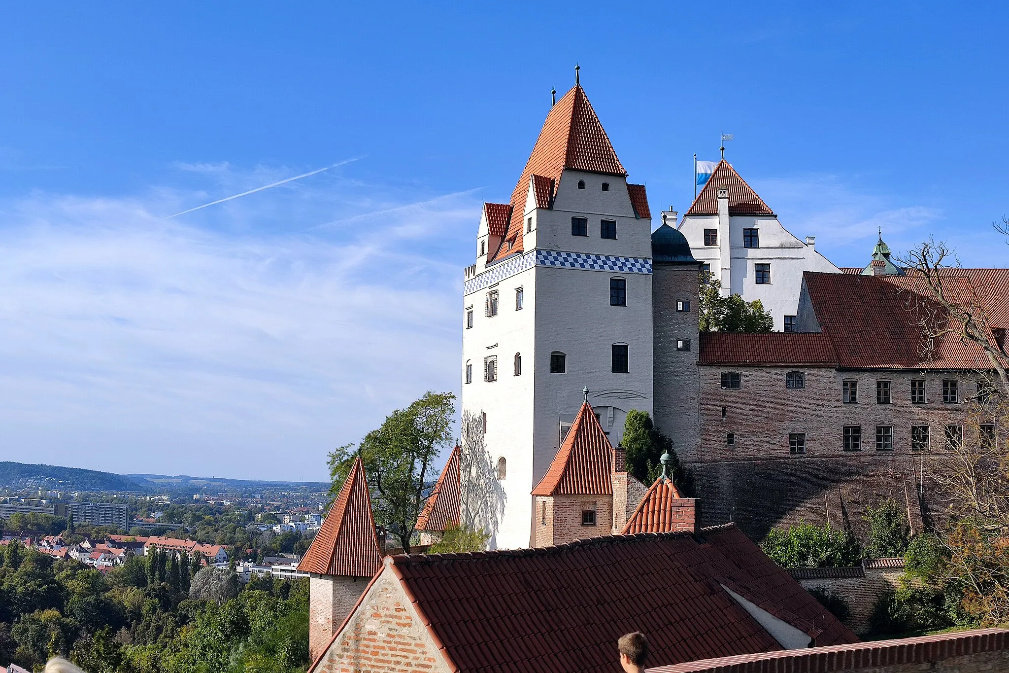Photo showing: Die Burg Trausnitz ist eine Burg oberhalb der Altstadt der niederbayerischen Bezirkshauptstadt Landshut, in der Gemarkung Berg ob Landshut.