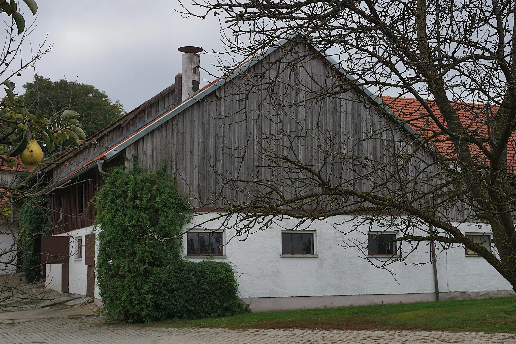 Photo showing: Zugehöriger Blockbaustadel; Wohl erste Hälfte 19. Jahrhundert.