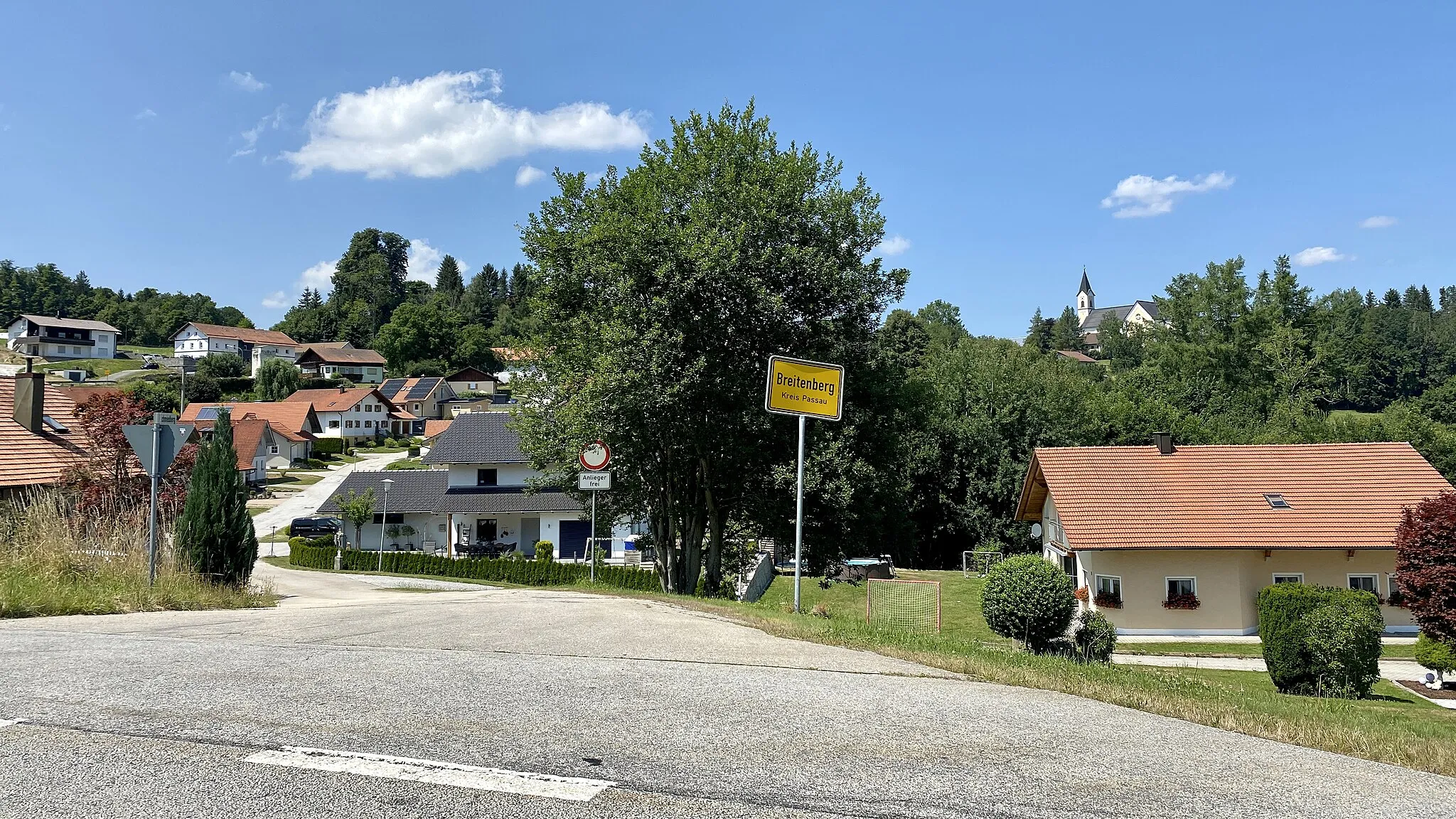 Photo showing: Breitenberg in Niederbayern, Ortsansicht von Südosten.