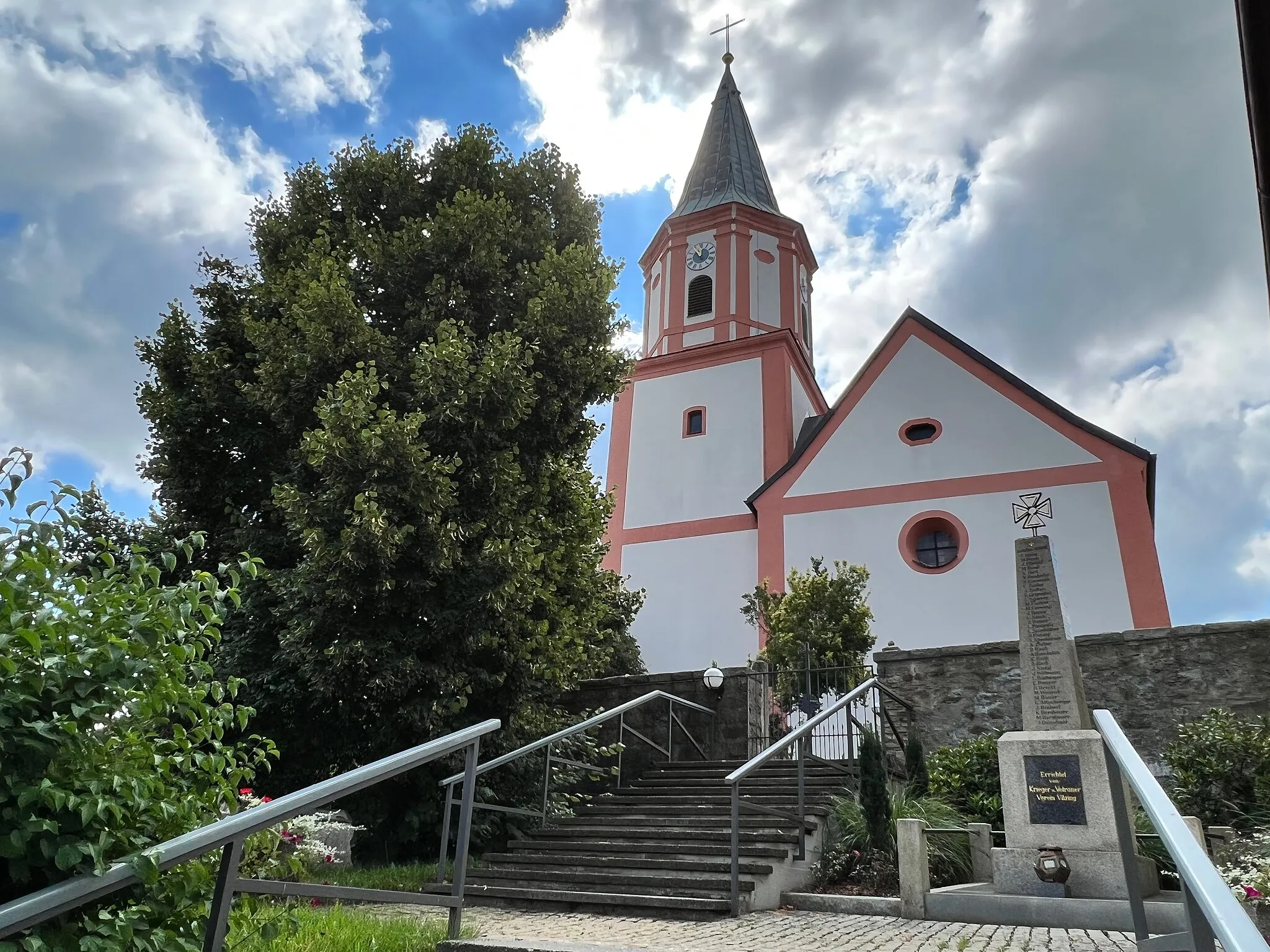 Photo showing: Cham, Katholische Expositurkirche St. Laurentius.