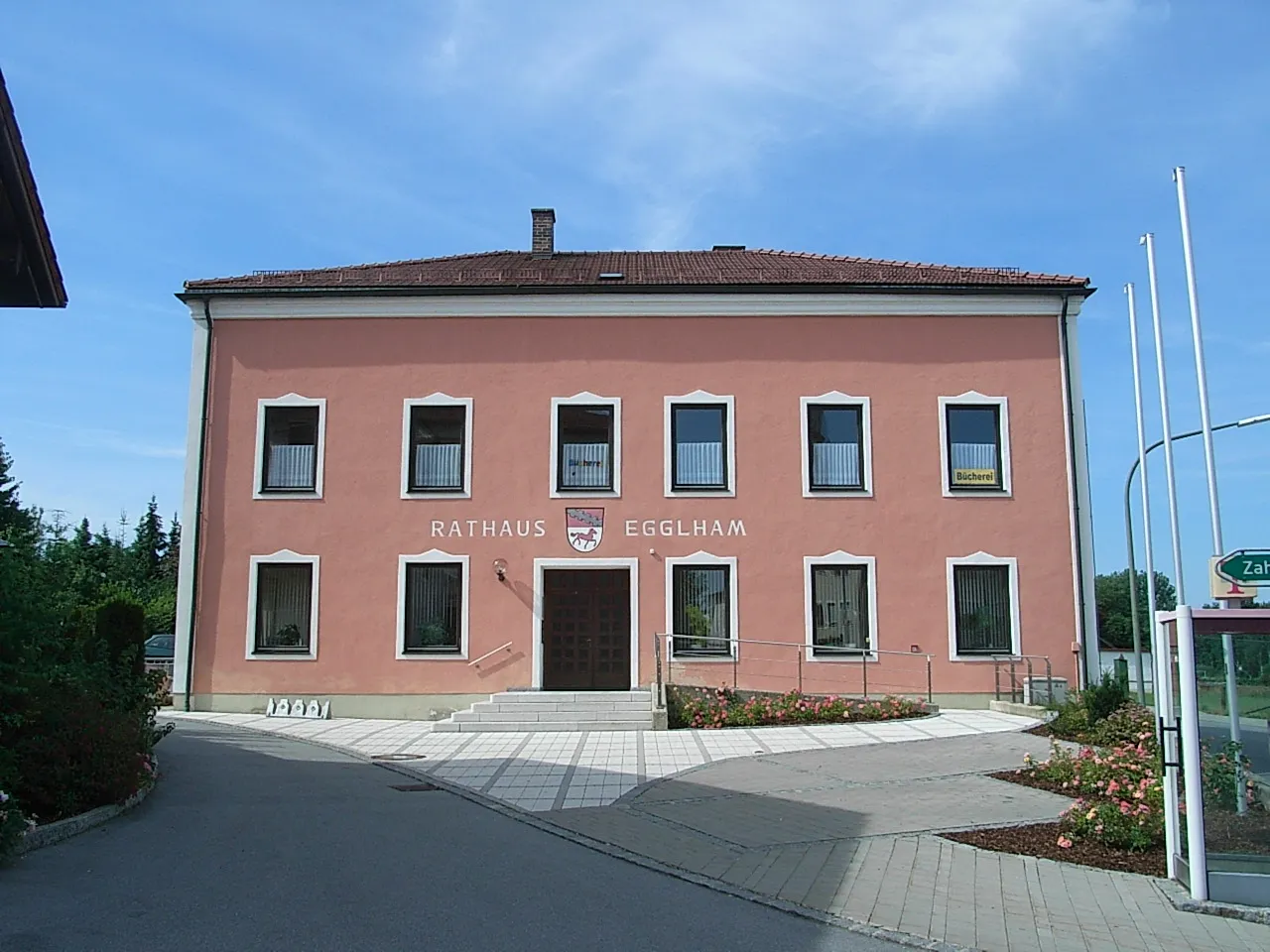 Photo showing: Das Rathaus von Egglham