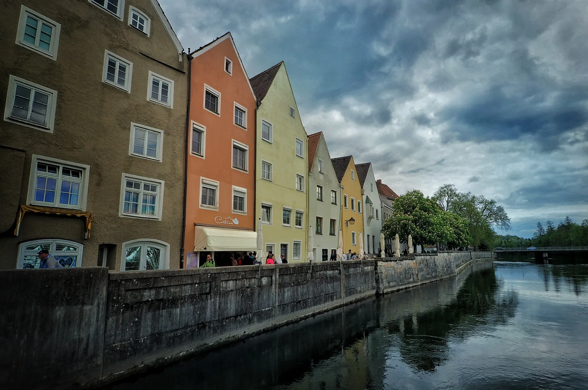 Photo showing: Landsberg am Lech, Germany
View other photos like this one >>>
DiscoverBucharest is back up! In 6 languages!

ROMÂNIA!