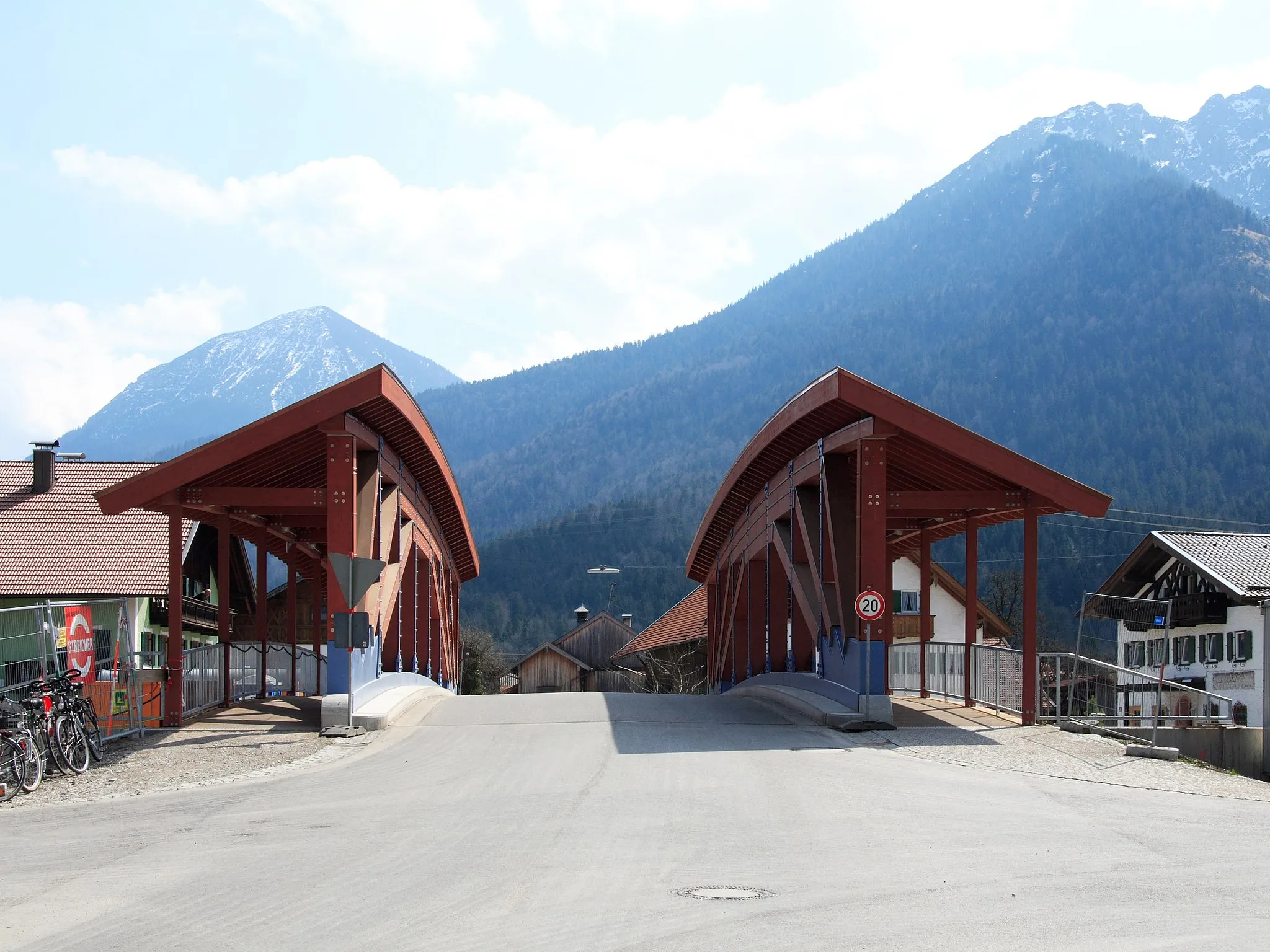 Photo showing: Die neue Brücke in Eschenlohe, Landkreis Garmisch-Partenkirchen