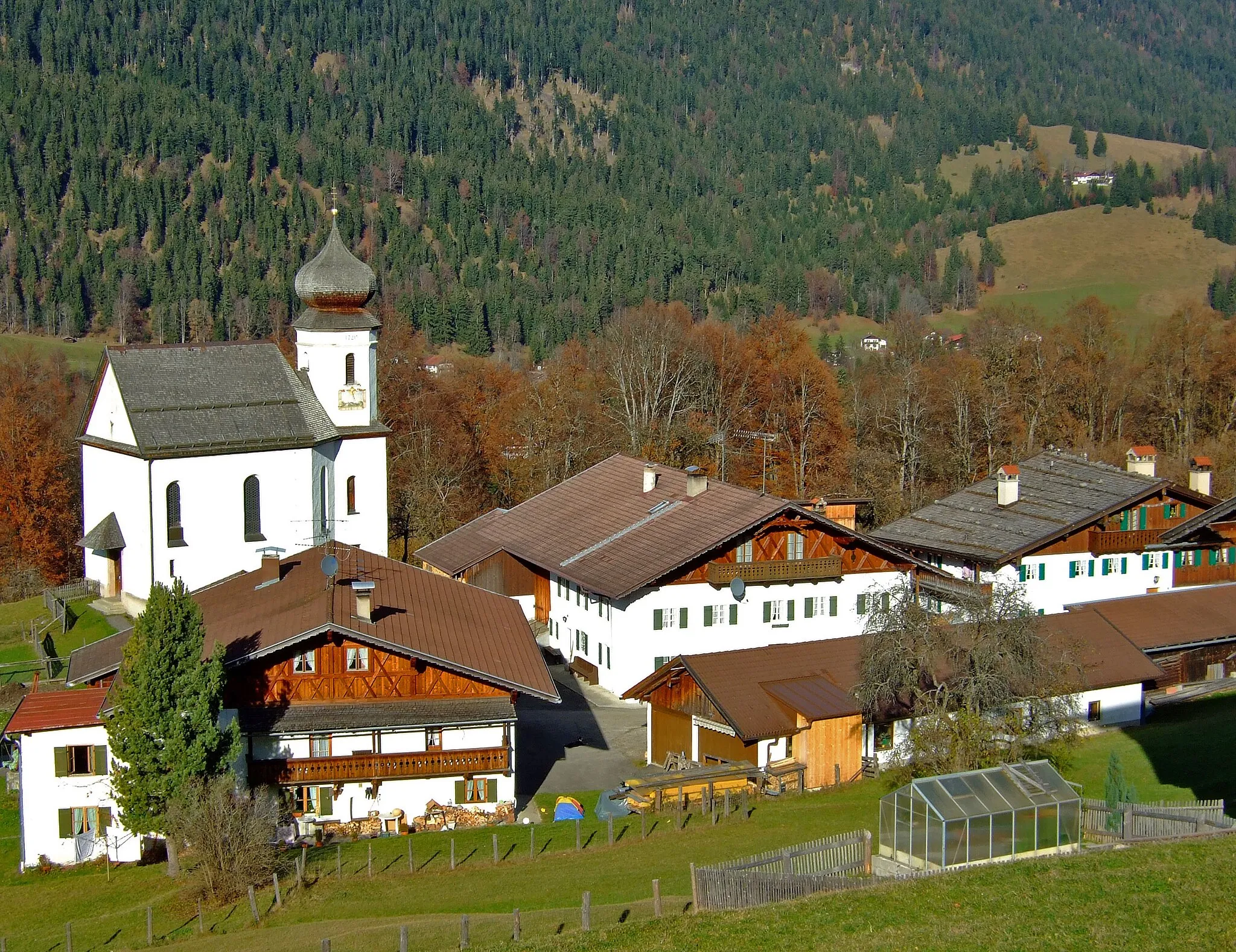 Photo showing: Gebirgsdorf in den Bayerischen Alpen