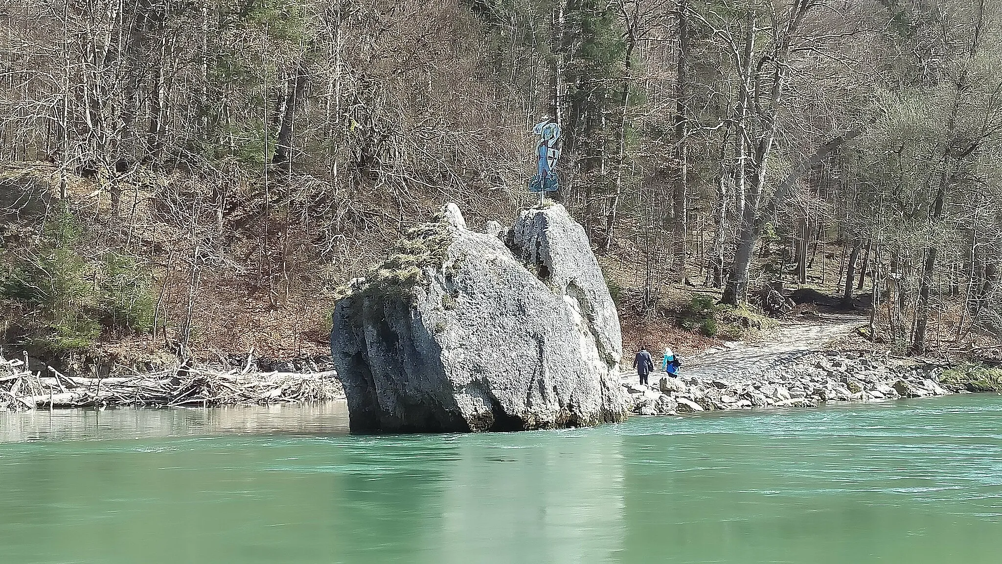 Photo showing: Der Georgenstein im oberen Isartal gesehen von der anderen Seite der Isar.