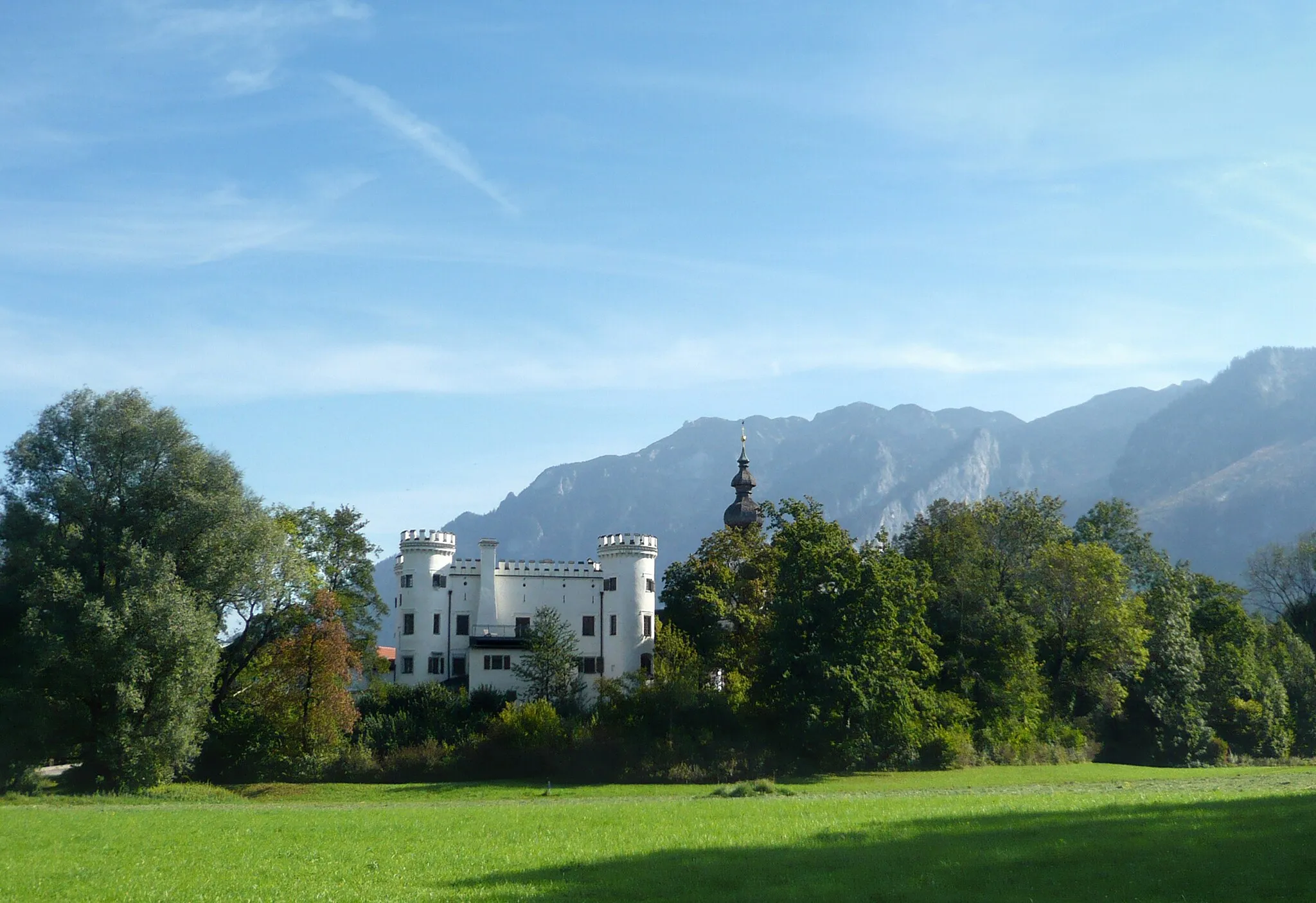 Photo showing: View to the Marzoll castle near Bad Reichenhall in Bavaria, Germany