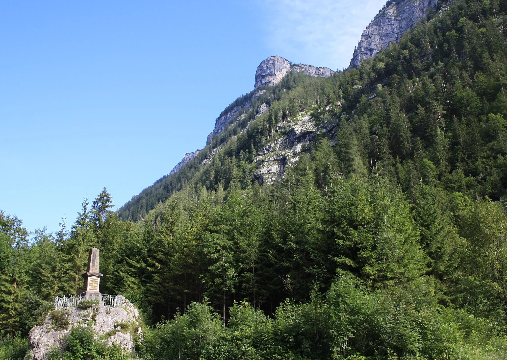 Photo showing: Denkmal am Pass Strub