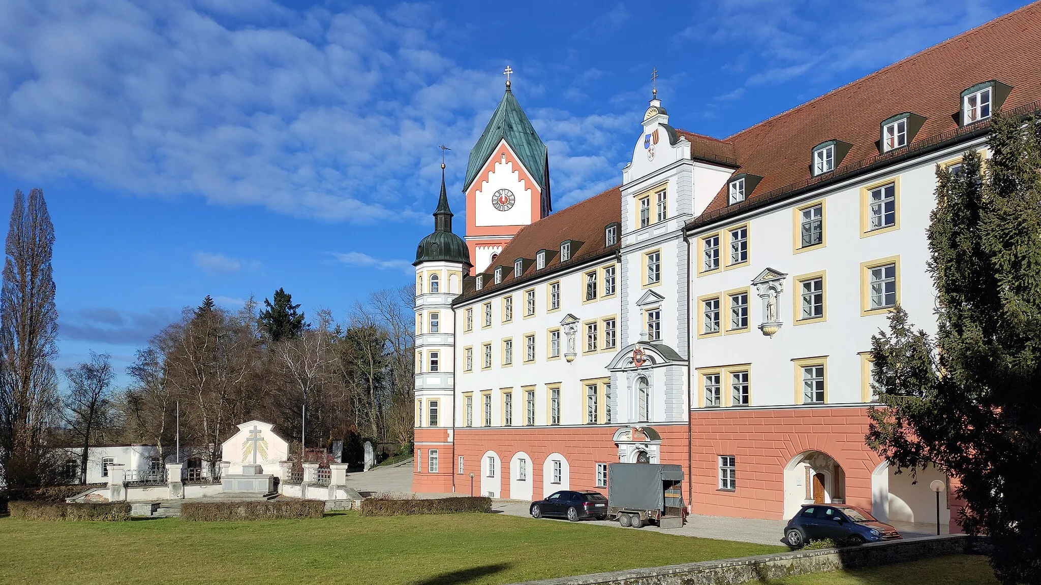 Photo showing: Das Kloster Scheyern ist eine Benediktinerabtei (Abtei Mariä Himmelfahrt und zum Heiligen Kreuz) in Scheyern.
