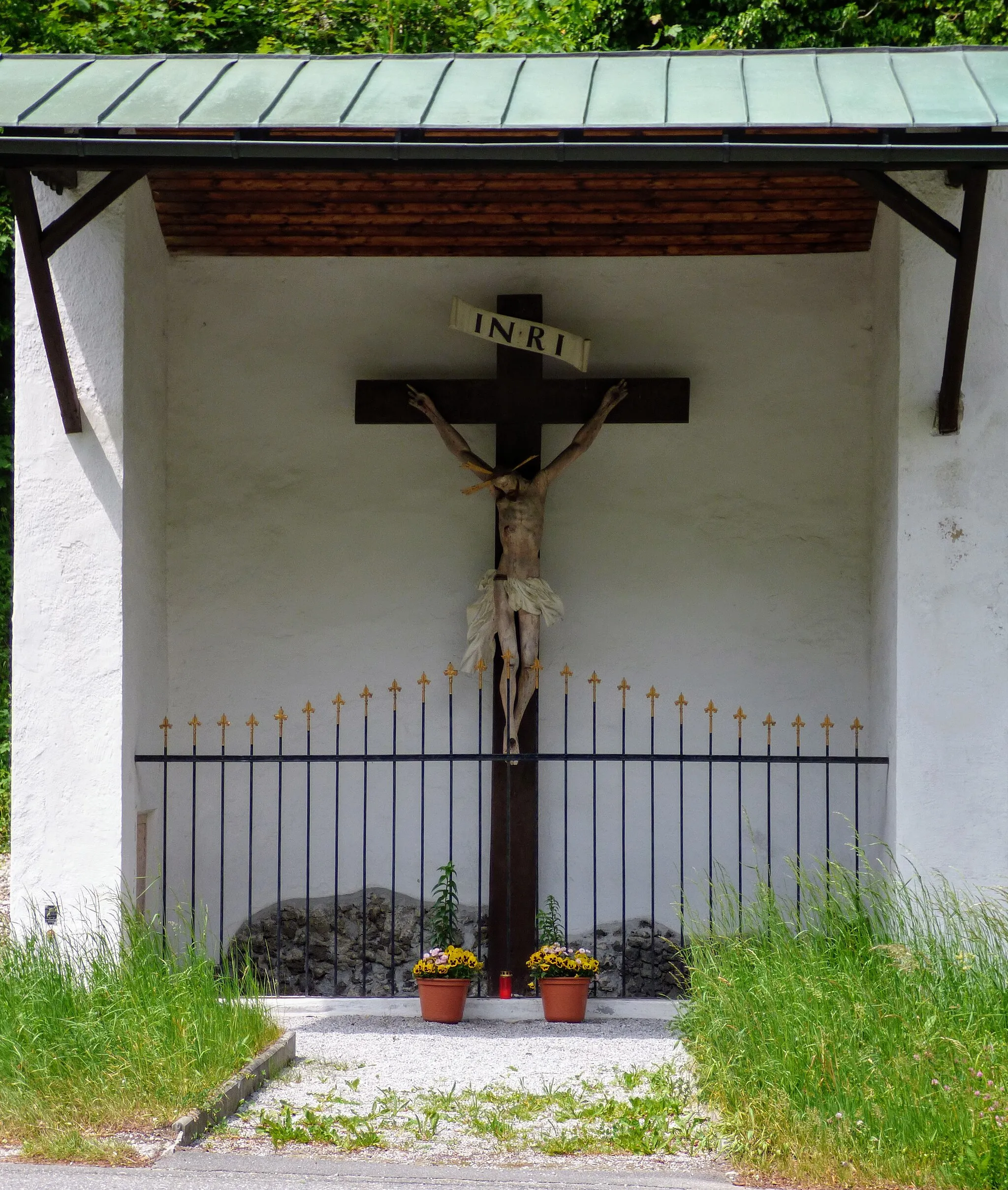 Photo showing: This media shows the protected monument with the number 25455 in Austria. (Commons, de, Wikidata)

Kruzifix Pestkapelle Werfen (Salzburg)