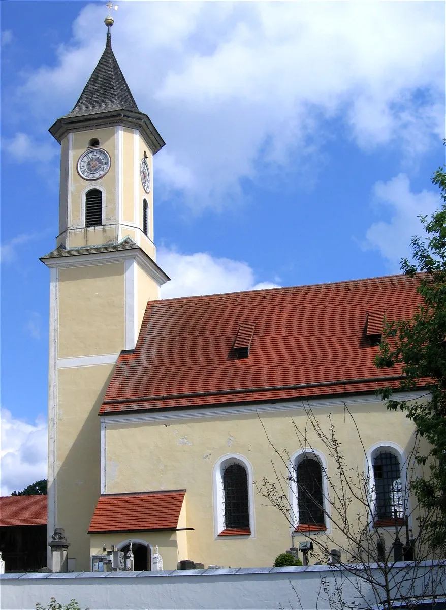 Photo showing: Deining (Egling municipality), view of St Nicholas Parish Church from south.