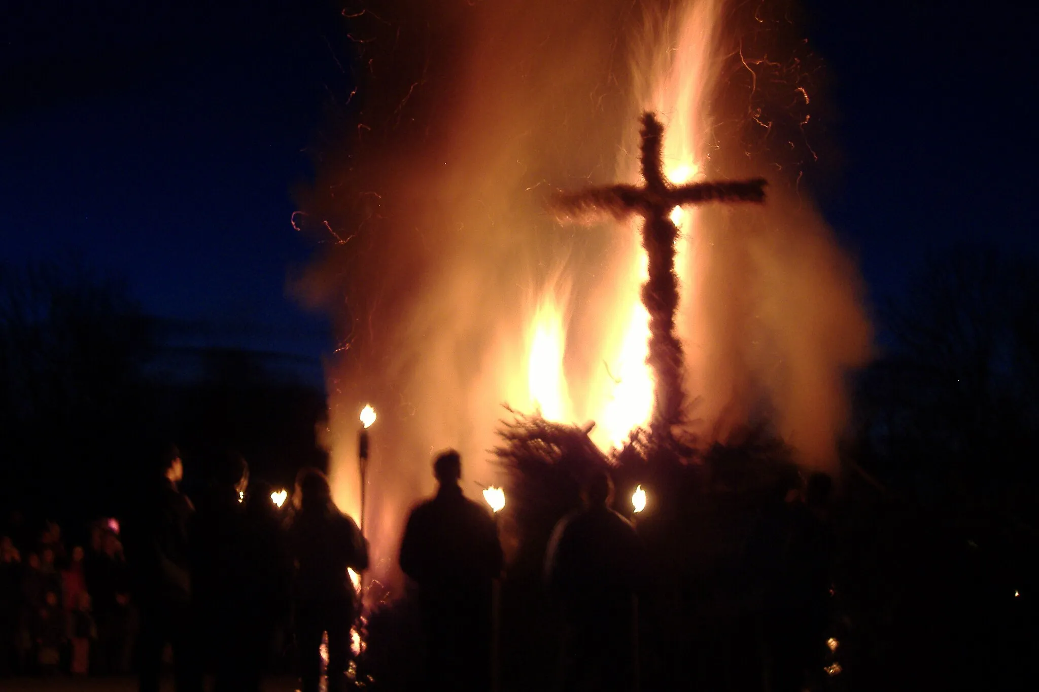 Photo showing: Osterfeuer Olching 2008