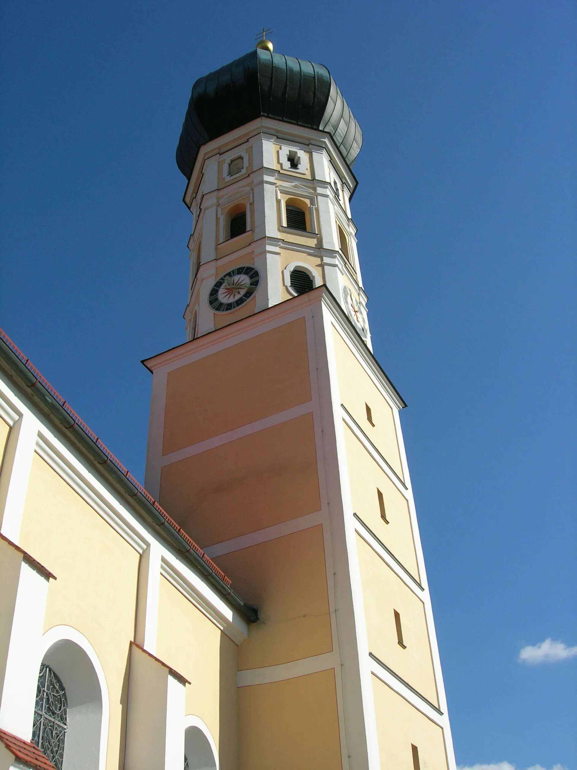 Photo showing: katholische Pfarrkirche Mariä Himmelfahrt in Walleshausen