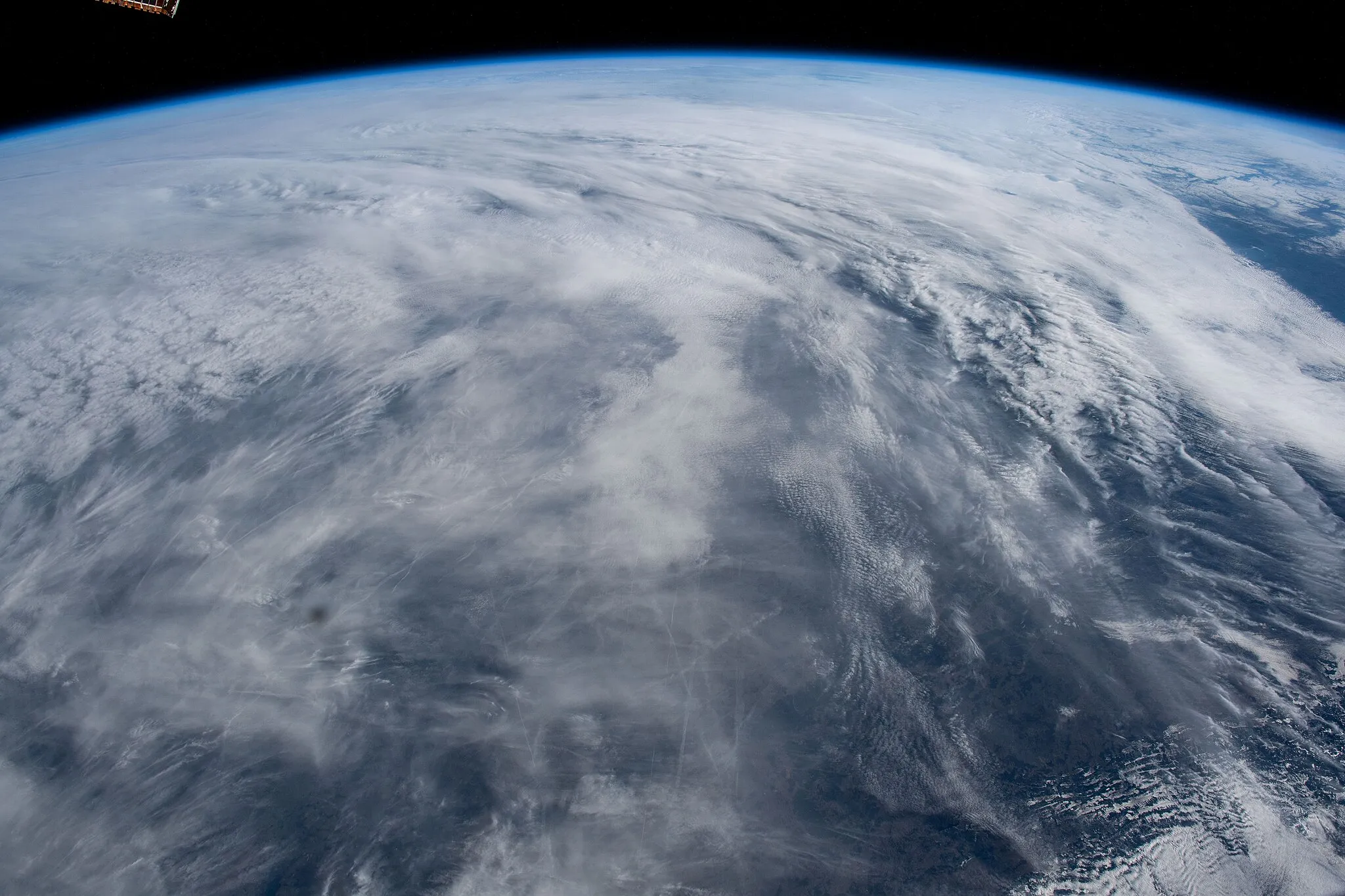 Photo showing: View of Earth taken during ISS Expedition 62.