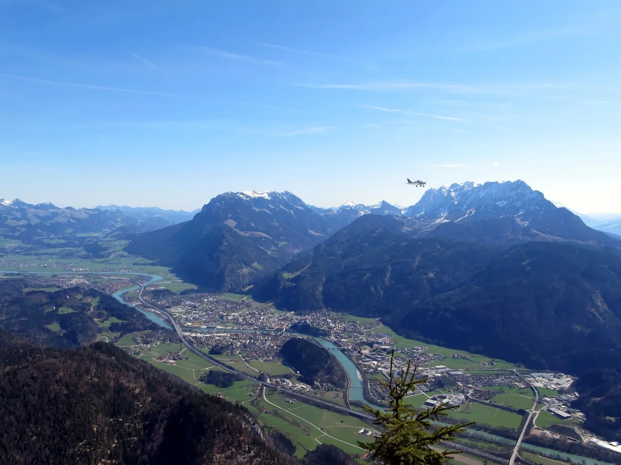 Photo showing: City Kufstein, View from Southwest with Mountains "Kaisergebirge"