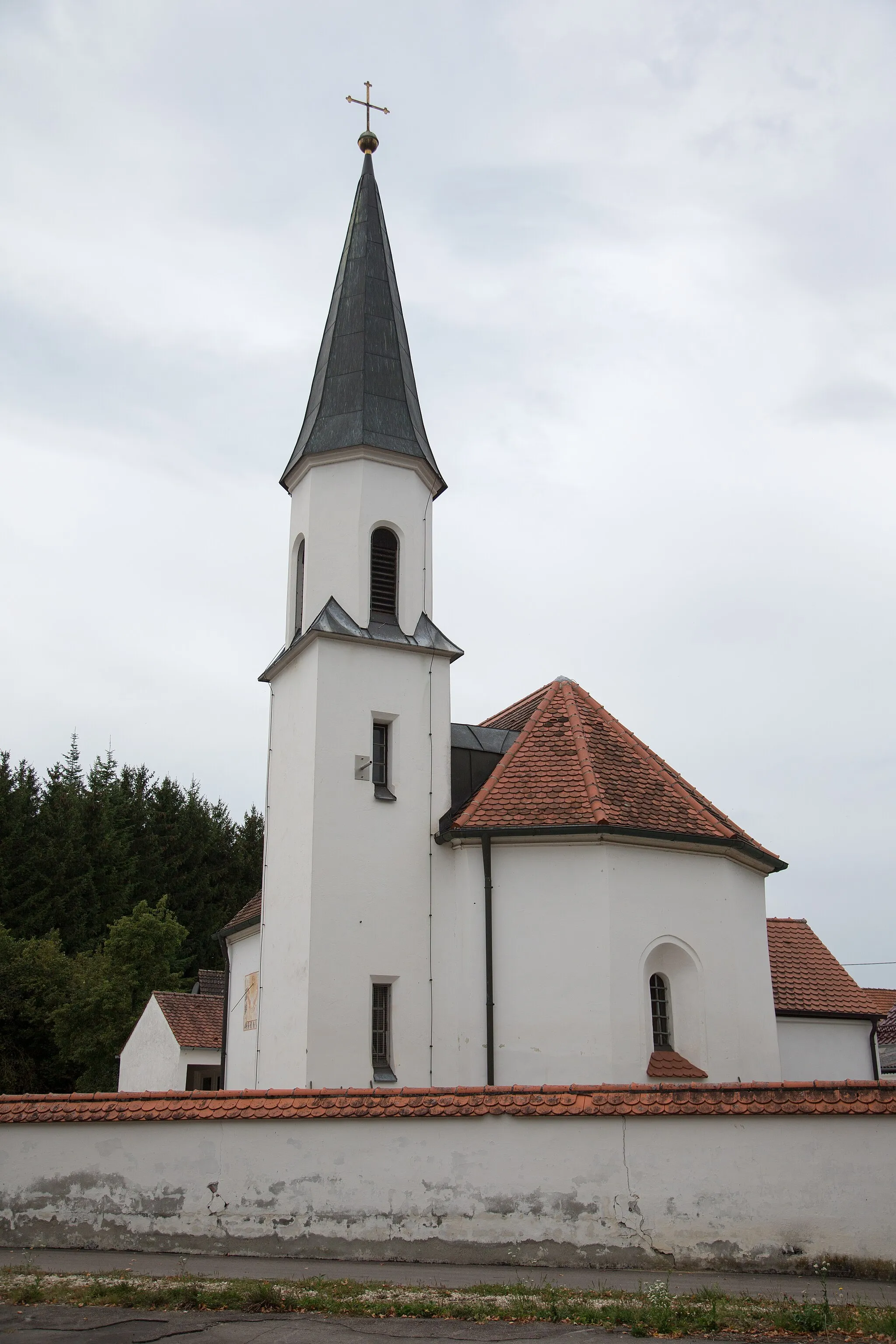 Photo showing: This is a photograph of an architectural monument. It is on the list of cultural monuments of Bayern, no. D-1-86-147-22.