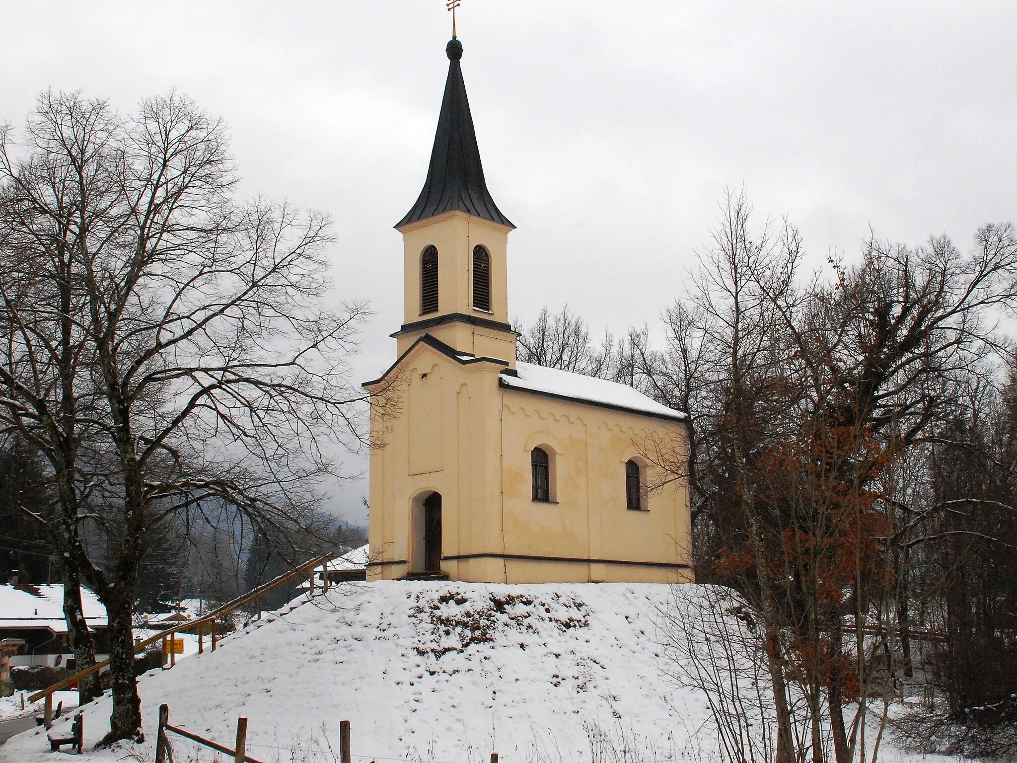 Photo showing: Kapelle in Kiensee, Ortsteil von Bad Heilbrunn, Landkreis Bad Tölz-Wolfratshausen, Regierungsbezirk Oberbayern, Bayern.