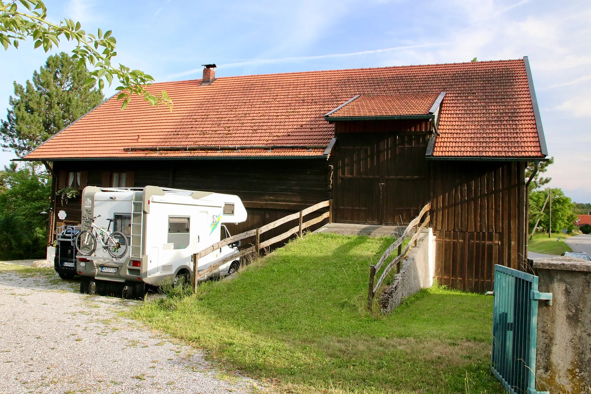 Photo showing: Das Gebäude des ehemaligen Klosterschmieds/Drechslers in Wessobrunn.