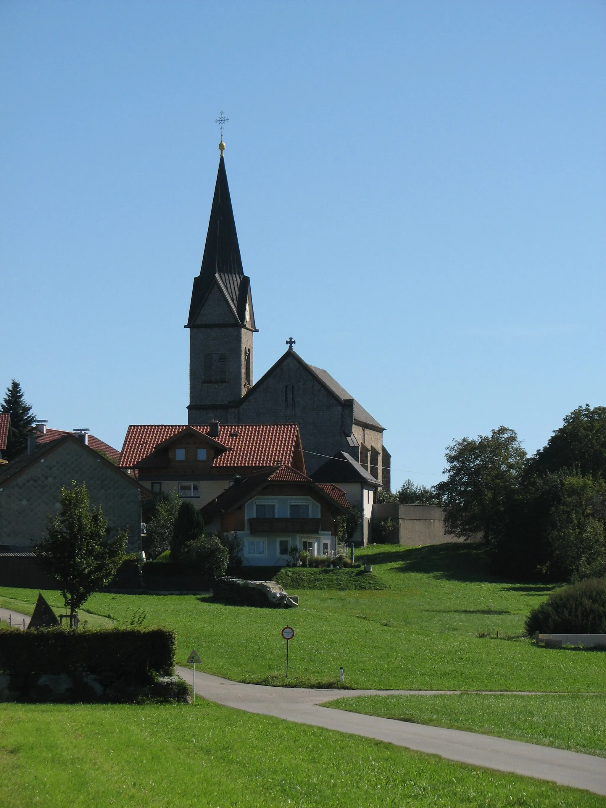 Photo showing: Kath. Pfarrkirche hl. Stephanus und Friedhof, Schleedorf