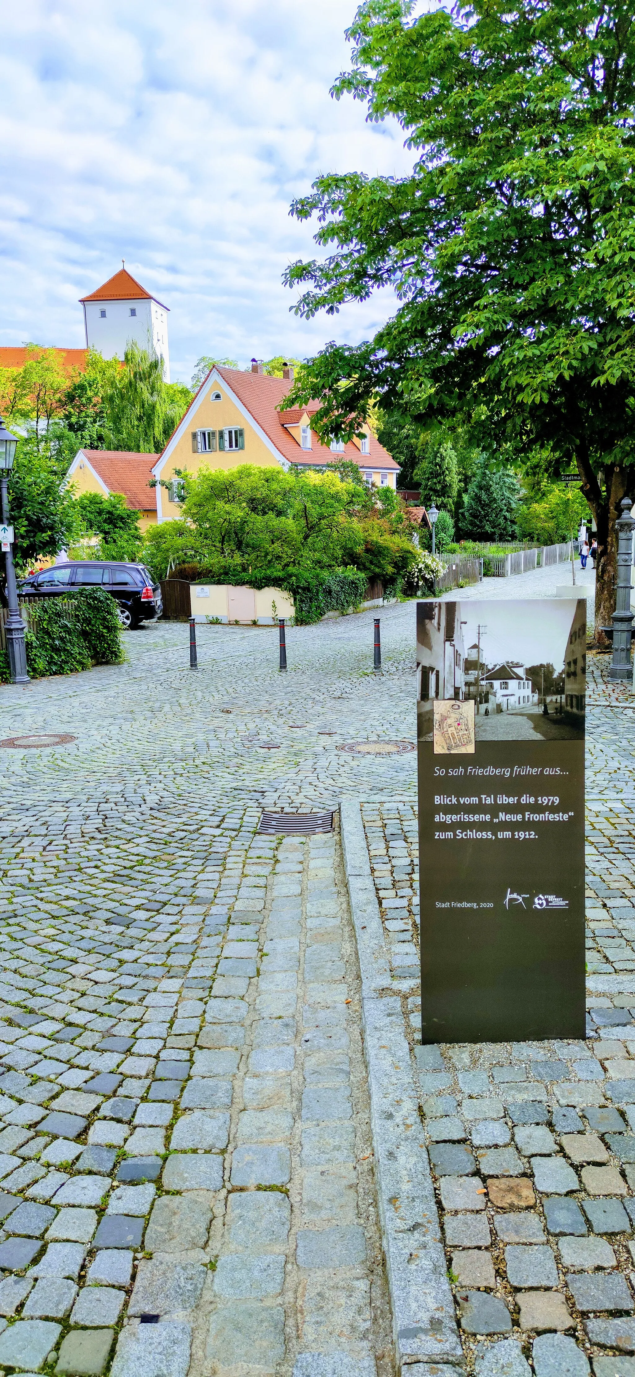 Photo showing: Altstadt Friedberg mit Blick auf das Wittelsbacher Schloss