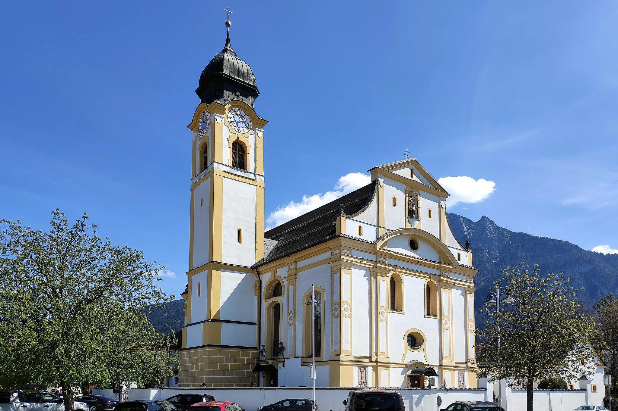 Photo showing: Die Pfarrkirche Mariä Himmelfahrt ist eine spätbarocke römisch-katholische Kirche in Ebbs, Tirol, Österreich. Sie wurde 1748-56 nach Plänen von Abraham Millauer errichtet.