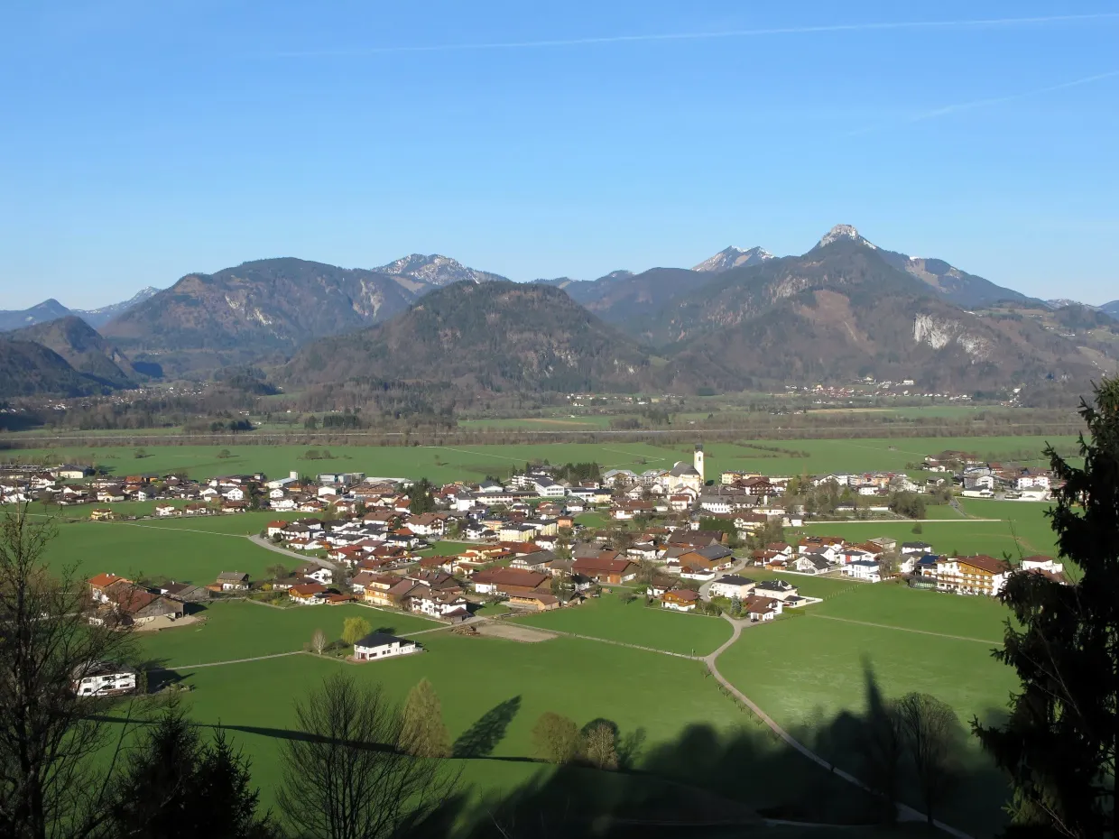 Photo showing: Village Ebbs, View from East